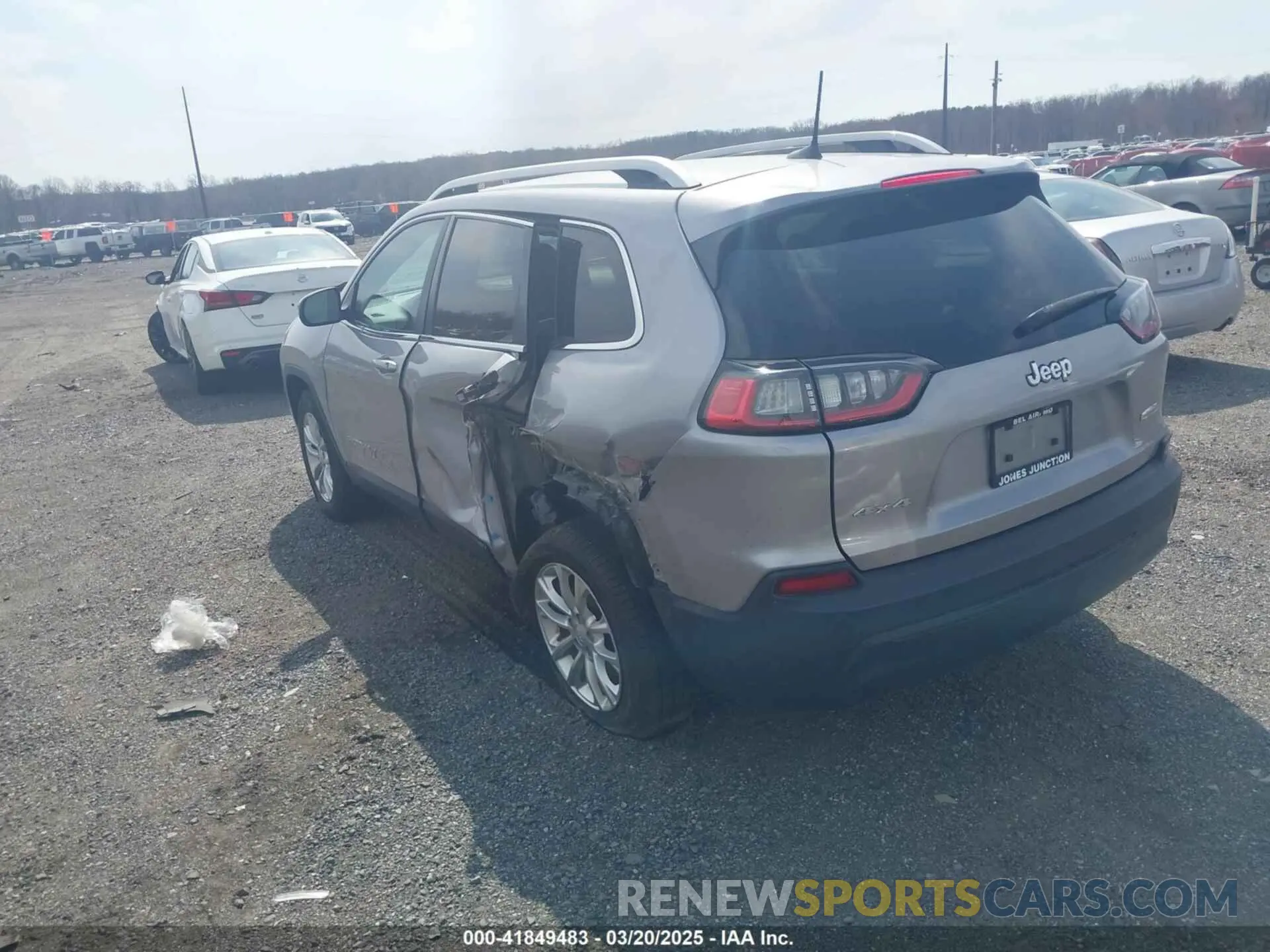 3 fotografías del automóvil dañado 1C4PJMCB4KD239465 JEEP CHEROKEE 2019