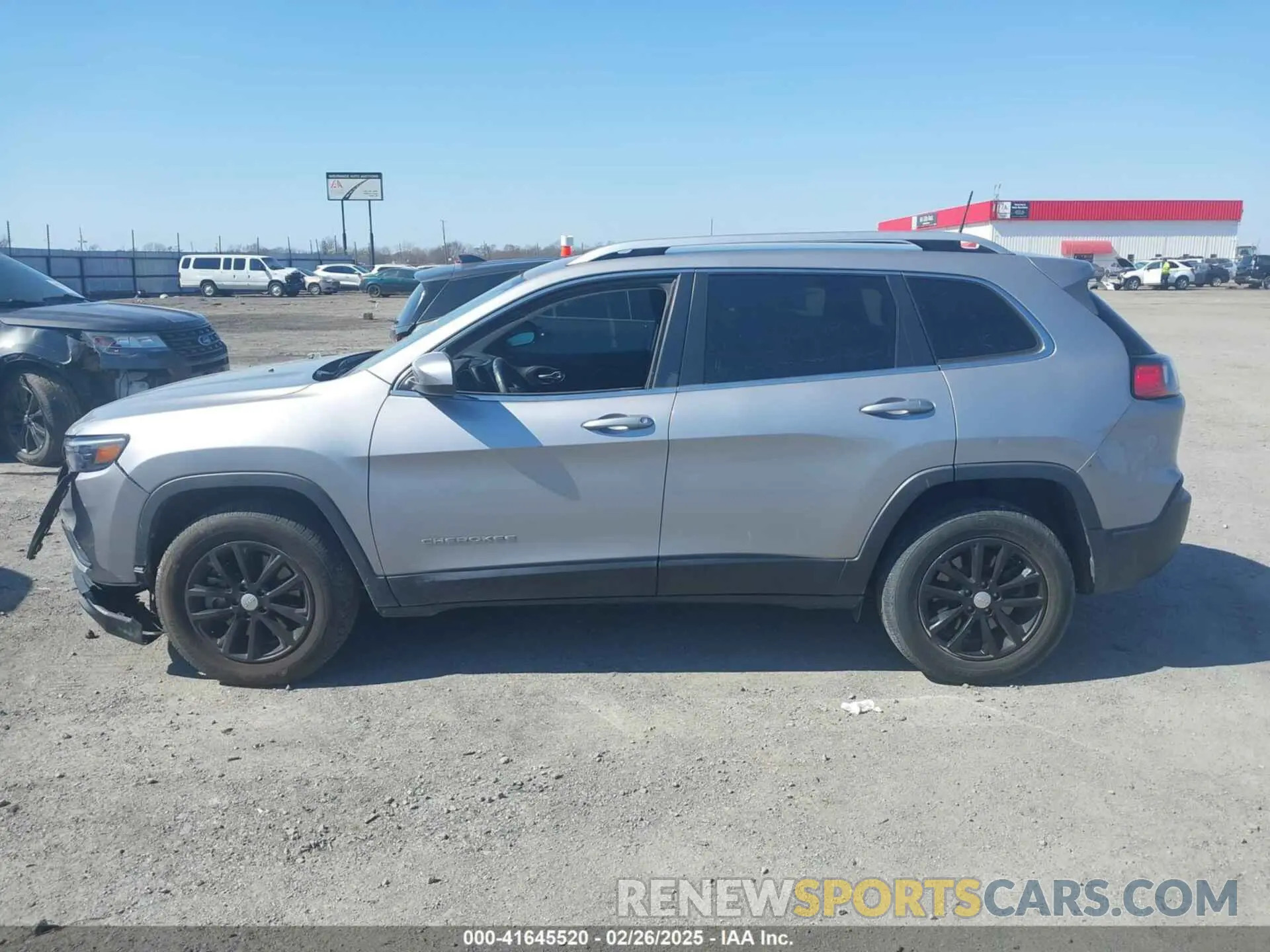 14 fotografías del automóvil dañado 1C4PJMCB9KD442979 JEEP CHEROKEE 2019