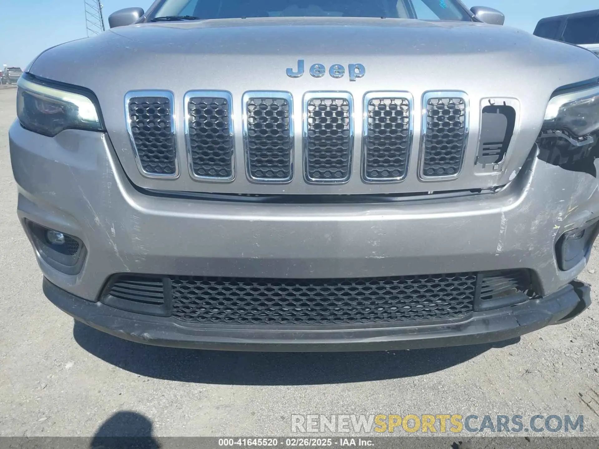 17 fotografías del automóvil dañado 1C4PJMCB9KD442979 JEEP CHEROKEE 2019