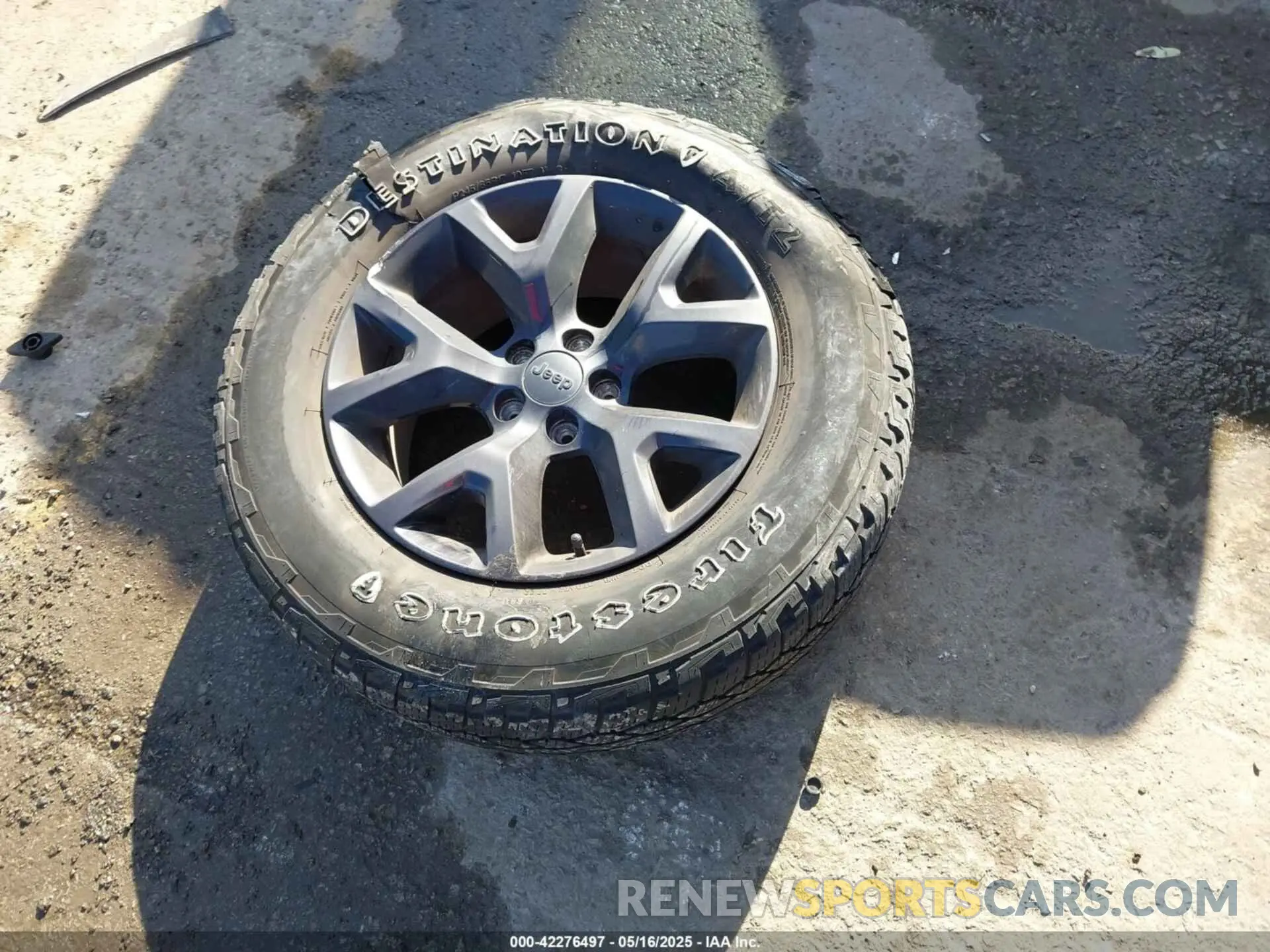 12 fotografías del automóvil dañado 1C4PJMCX2KD473275 JEEP CHEROKEE 2019