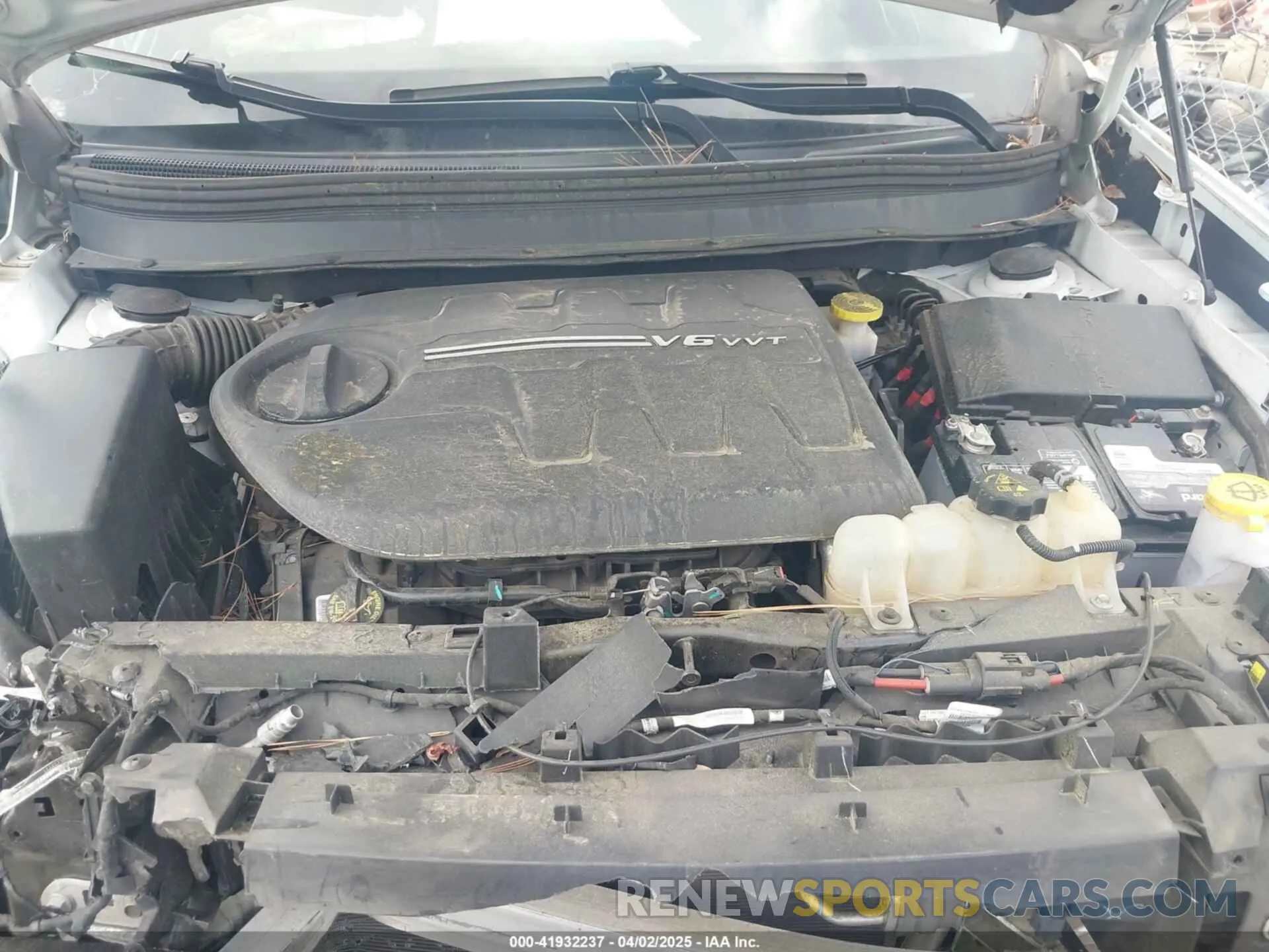 10 fotografías del automóvil dañado 1C4PJMCX8KD337314 JEEP CHEROKEE 2019