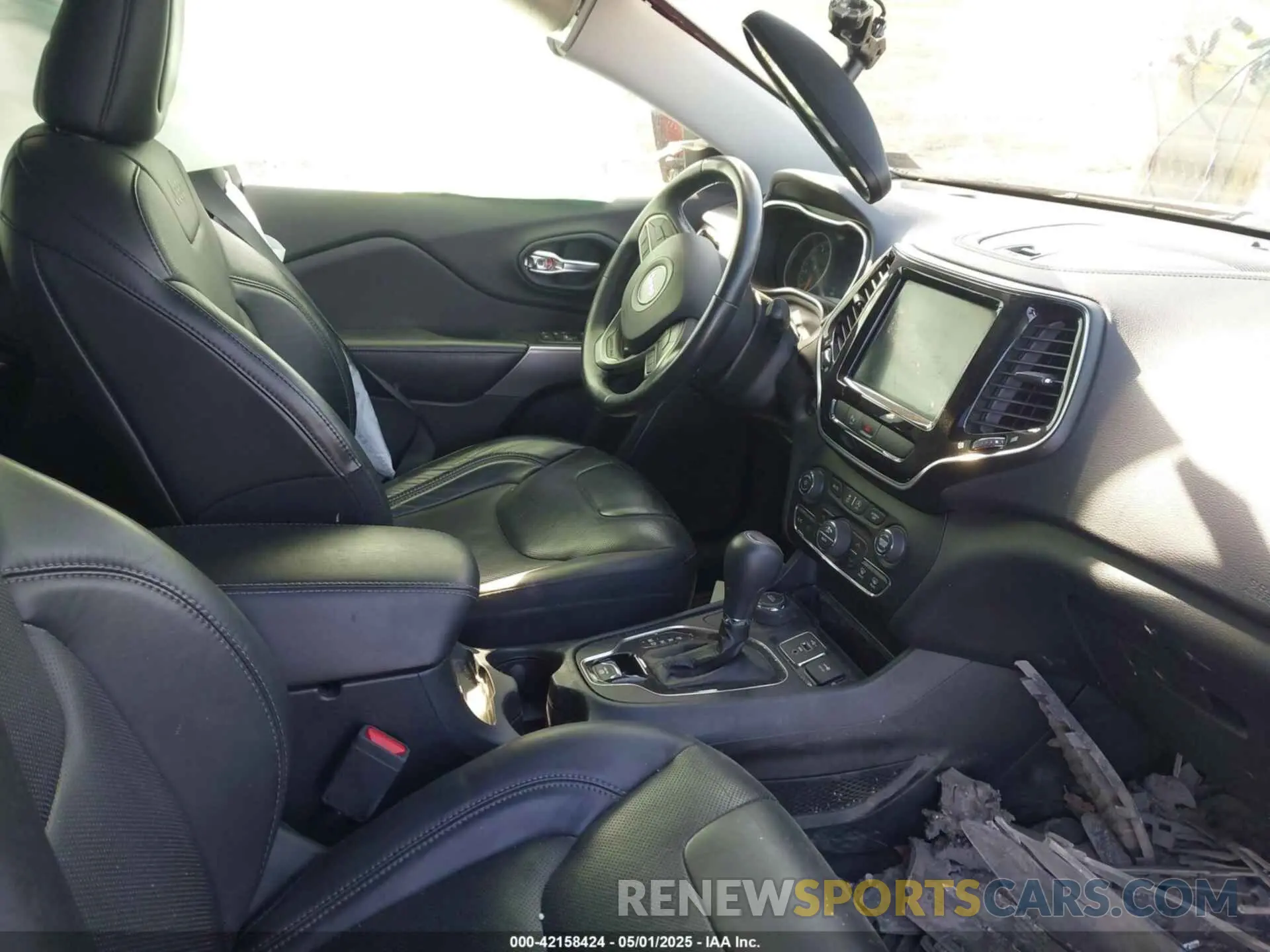 5 fotografías del automóvil dañado 1C4PJMDN0KD299607 JEEP CHEROKEE 2019