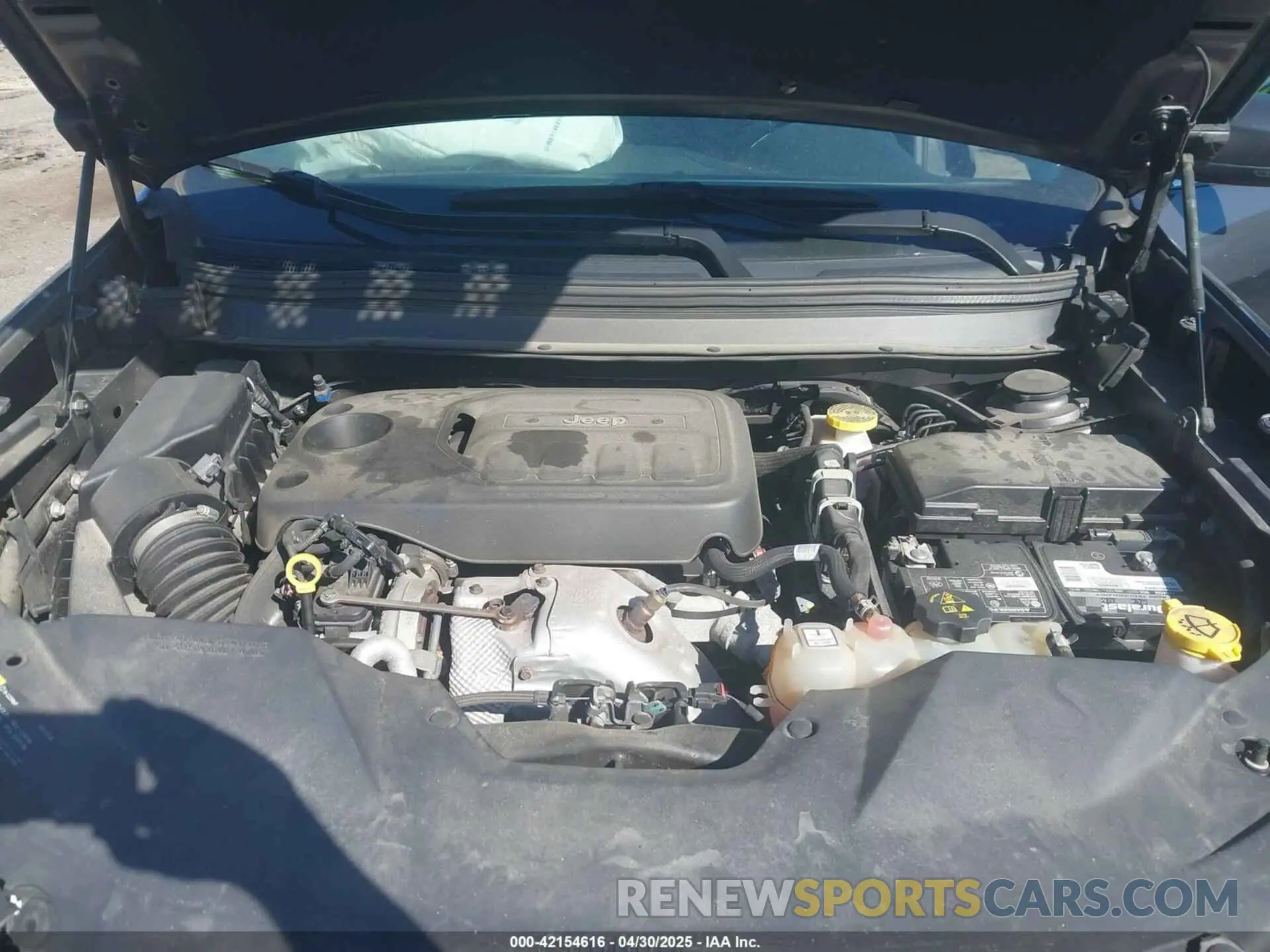 10 fotografías del automóvil dañado 1C4PJMDN5KD169421 JEEP CHEROKEE 2019