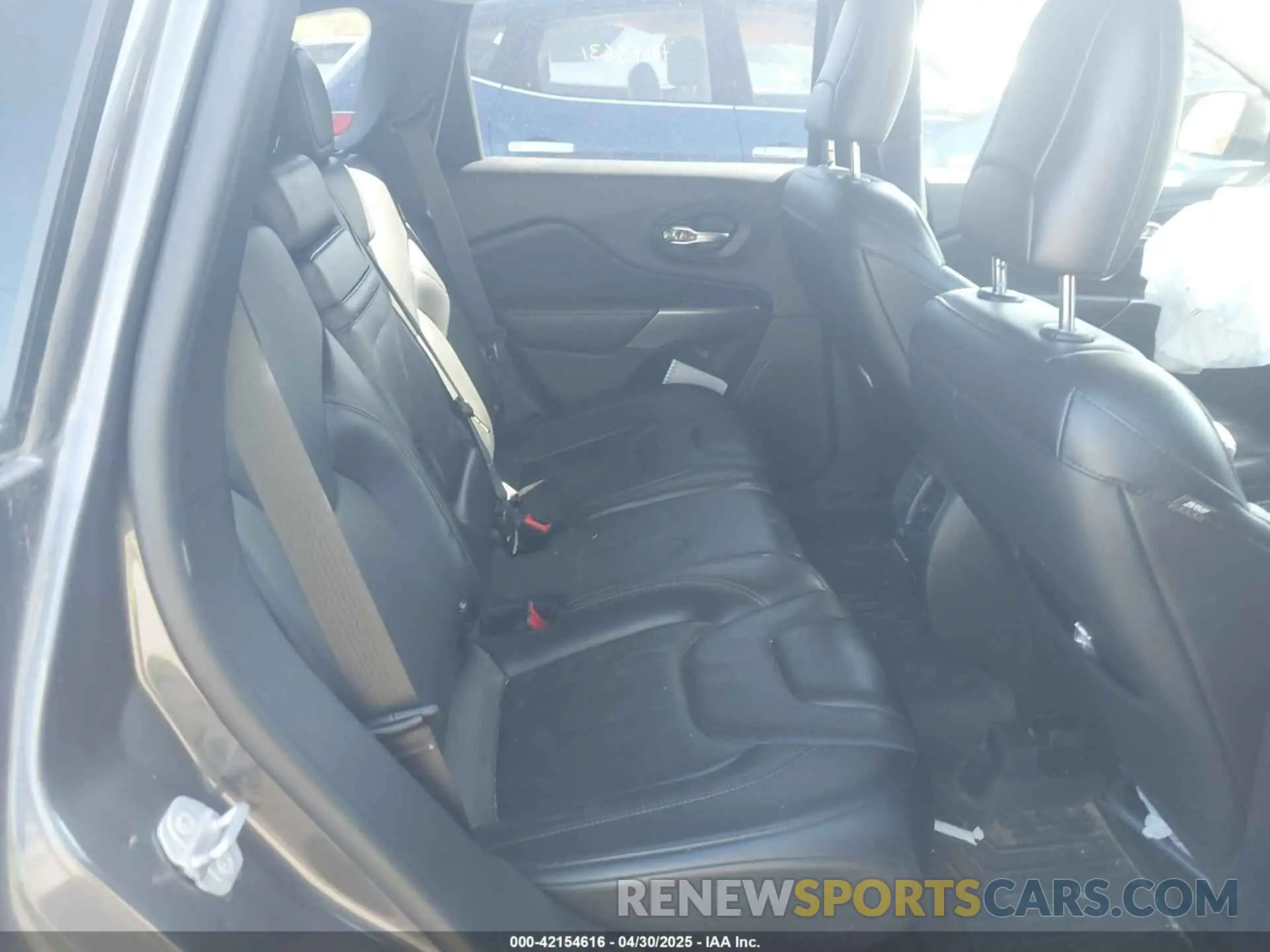 8 fotografías del automóvil dañado 1C4PJMDN5KD169421 JEEP CHEROKEE 2019