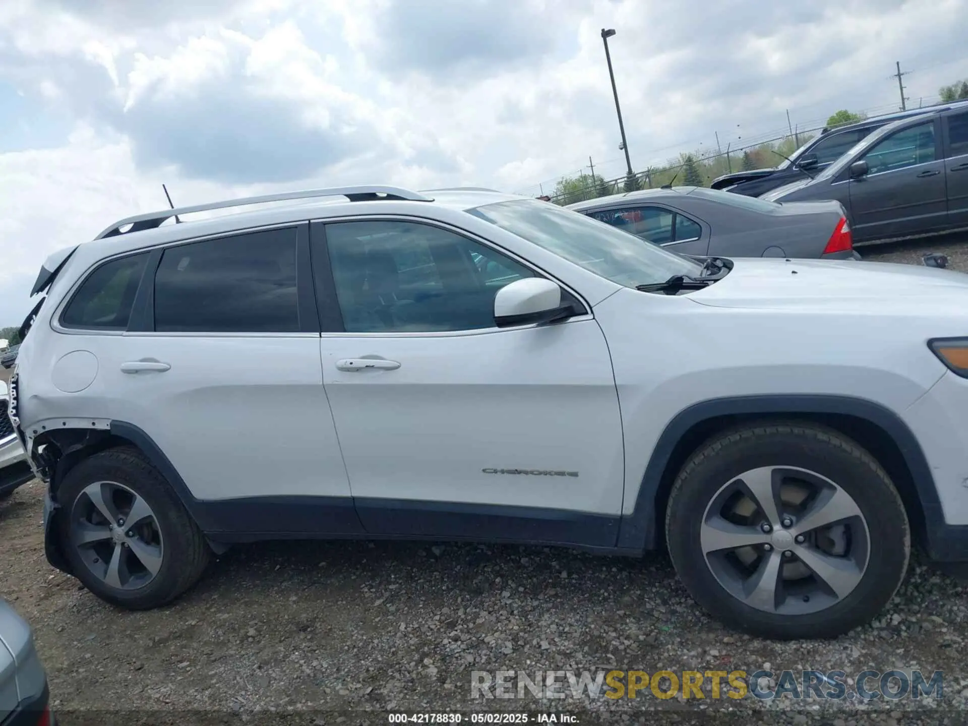 13 fotografías del automóvil dañado 1C4PJMDN9KD180308 JEEP CHEROKEE 2019