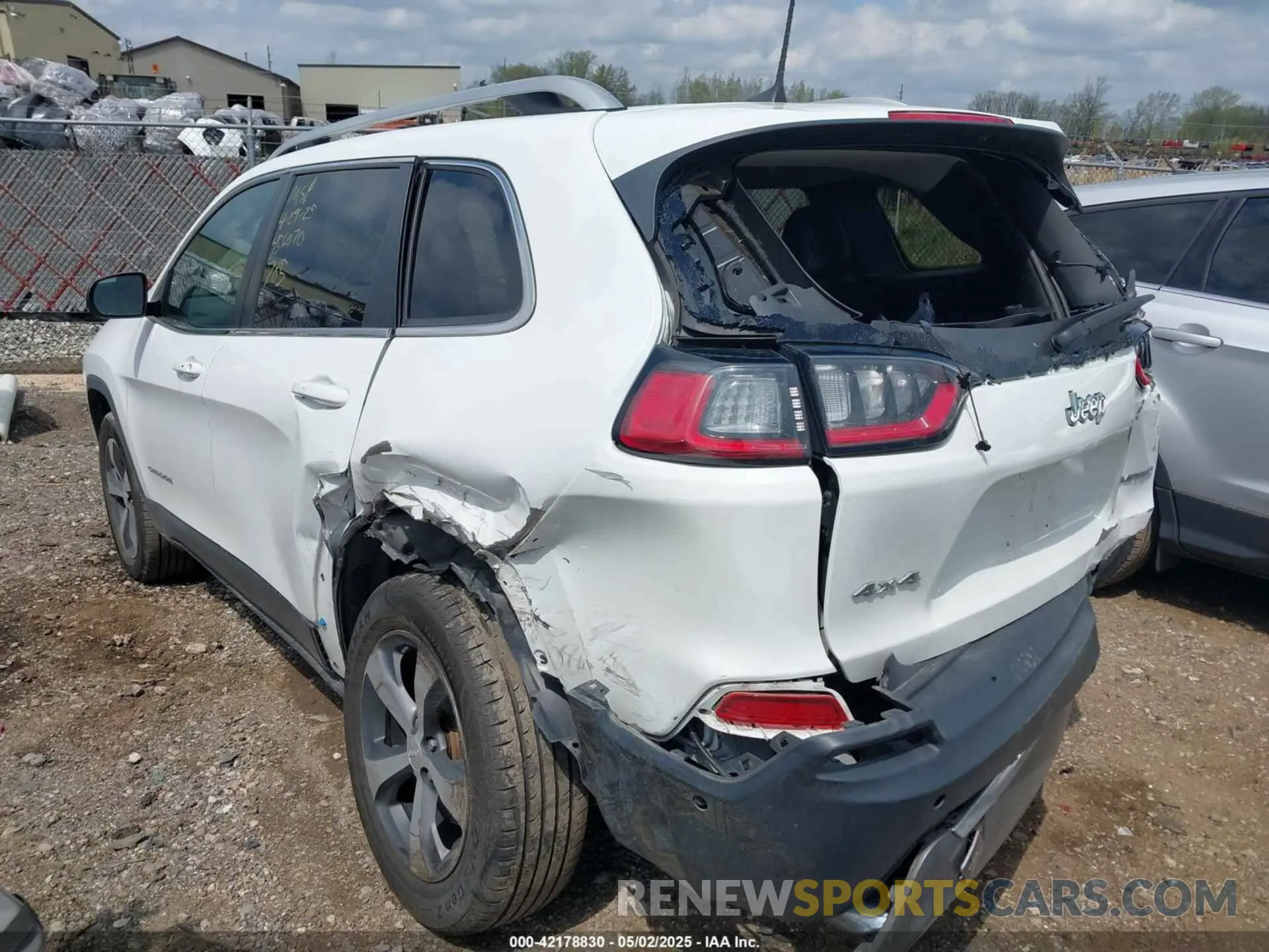 3 fotografías del automóvil dañado 1C4PJMDN9KD180308 JEEP CHEROKEE 2019