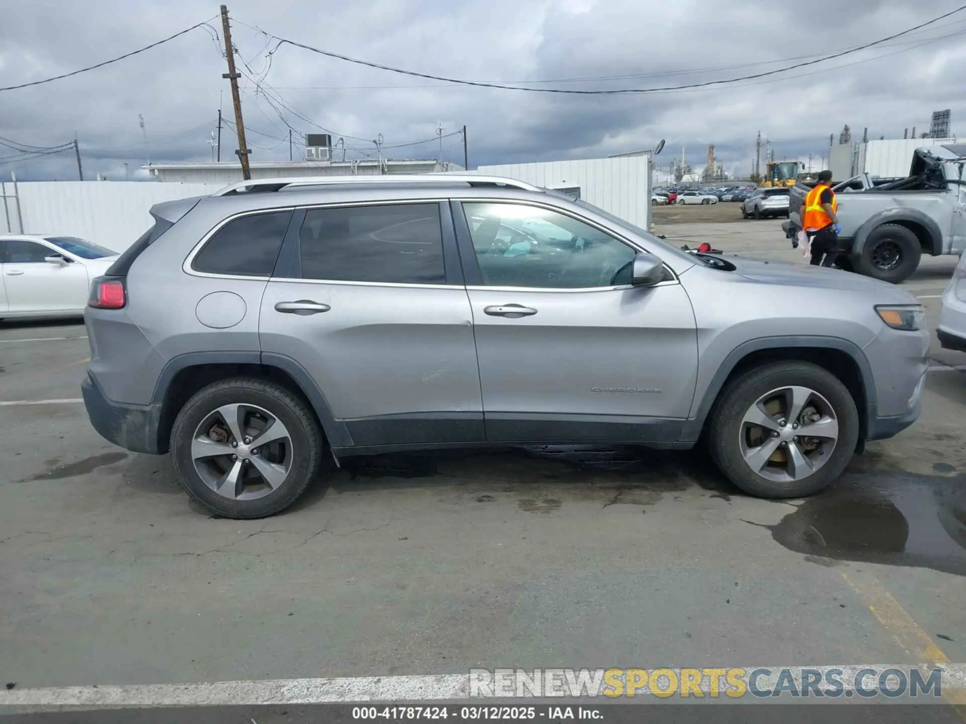 13 fotografías del automóvil dañado 1C4PJMDNXKD180589 JEEP CHEROKEE 2019