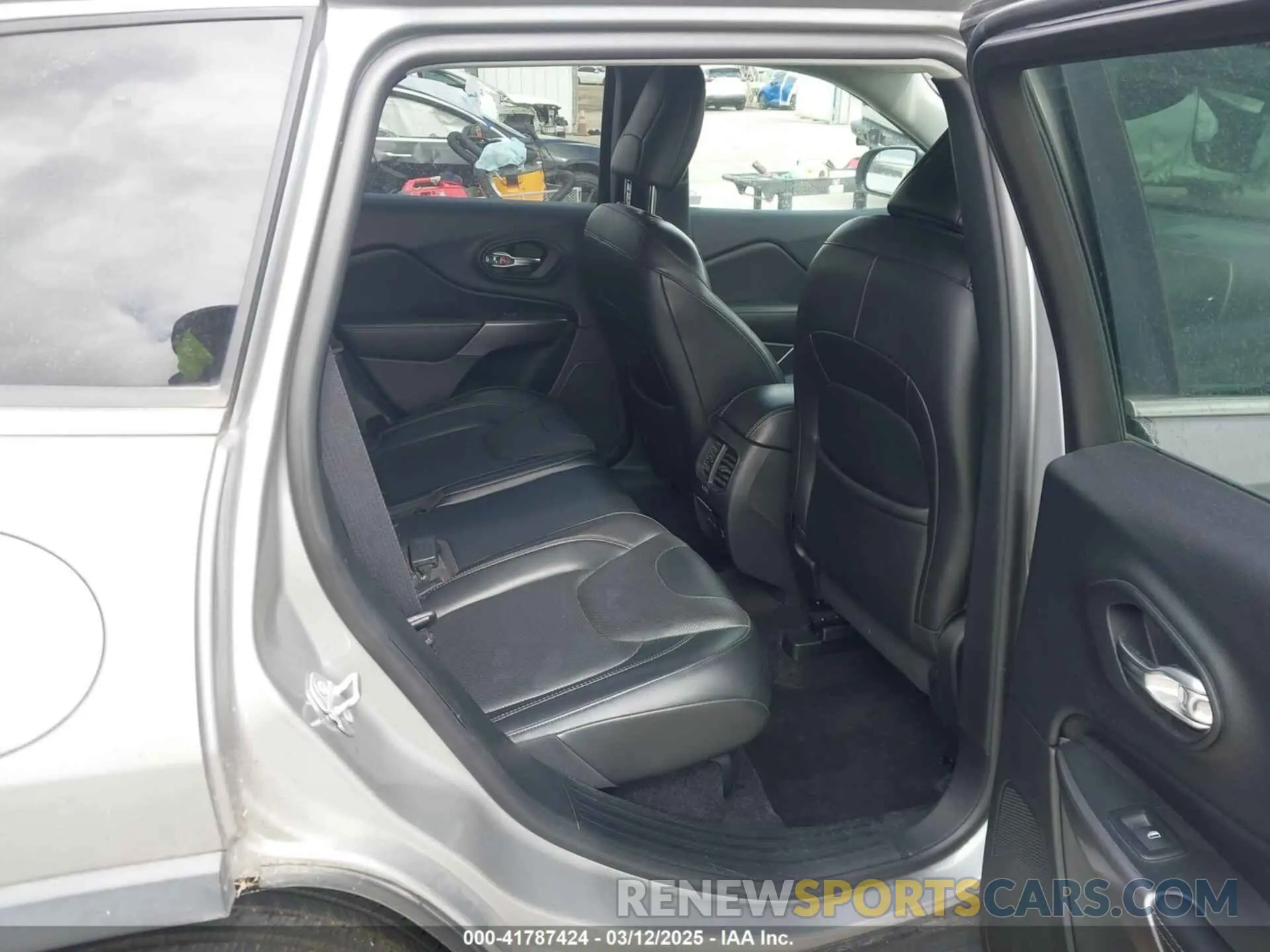 8 fotografías del automóvil dañado 1C4PJMDNXKD180589 JEEP CHEROKEE 2019