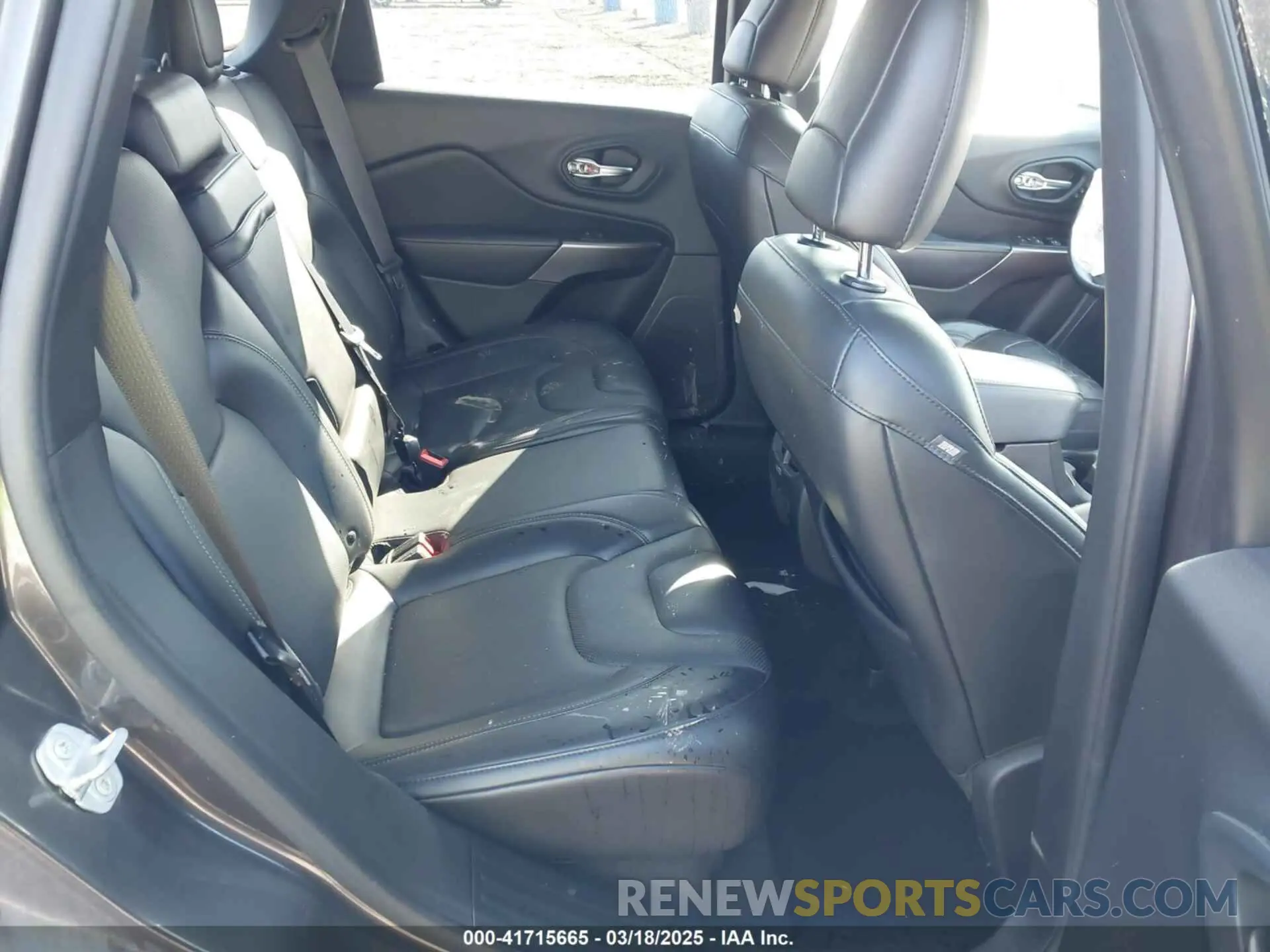 8 fotografías del automóvil dañado 1C4PJMDX0KD258170 JEEP CHEROKEE 2019