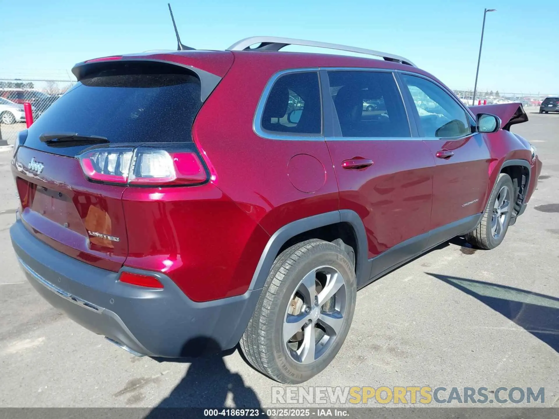 4 fotografías del automóvil dañado 1C4PJMDX0KD309375 JEEP CHEROKEE 2019