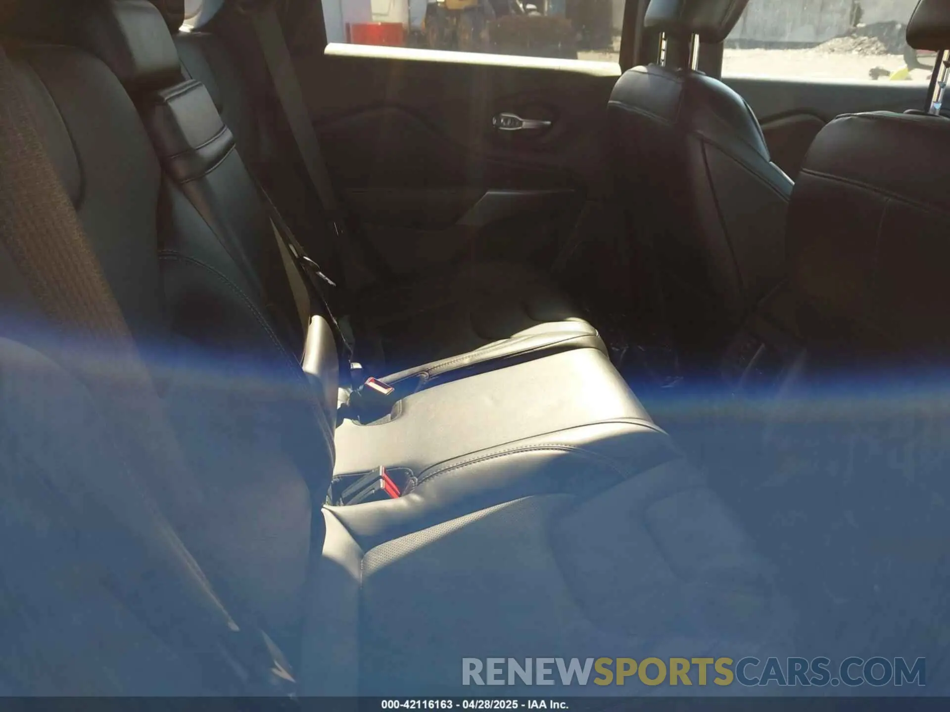 8 fotografías del automóvil dañado 1C4PJMDX0KD319579 JEEP CHEROKEE 2019