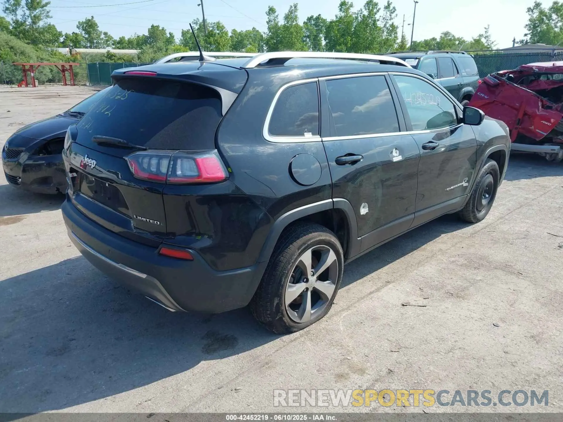 4 fotografías del automóvil dañado 1C4PJMDX0KD351884 JEEP CHEROKEE 2019