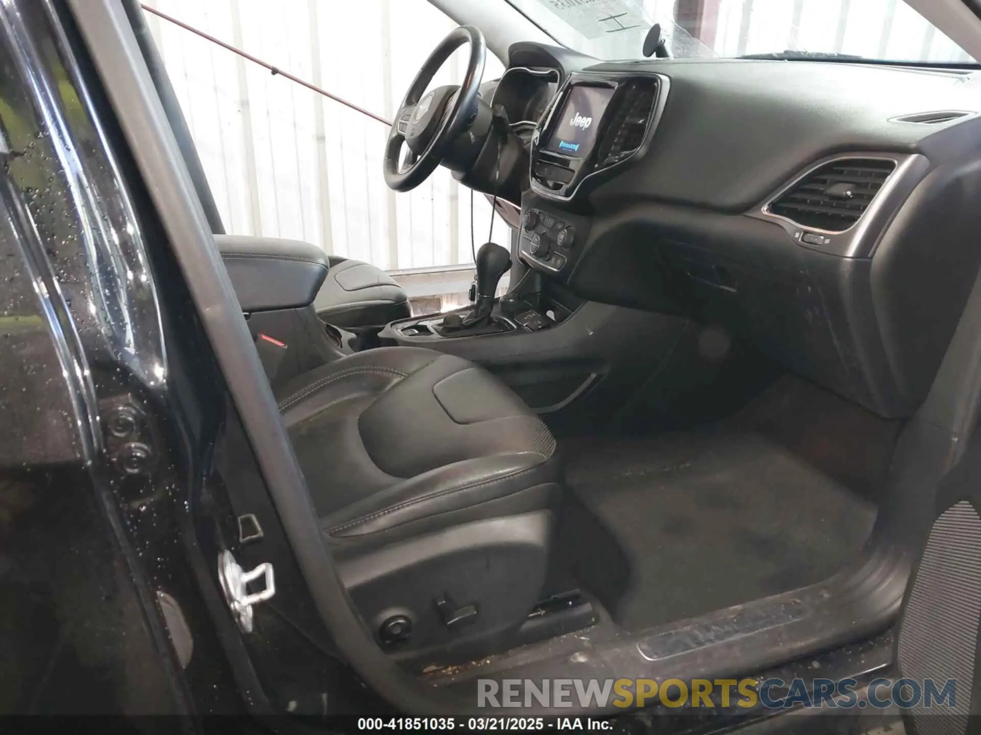 5 fotografías del automóvil dañado 1C4PJMDX0KD426602 JEEP CHEROKEE 2019