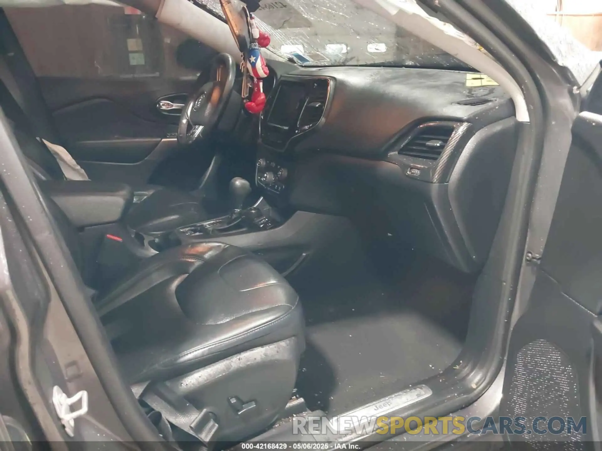 5 fotografías del automóvil dañado 1C4PJMDX0KD447210 JEEP CHEROKEE 2019
