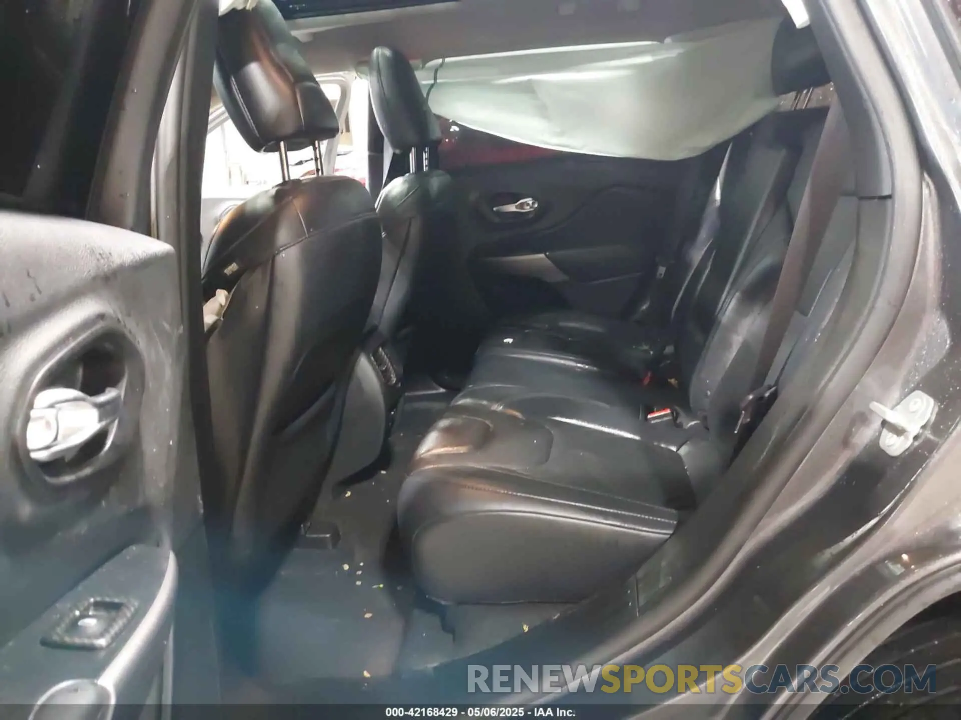 8 fotografías del automóvil dañado 1C4PJMDX0KD447210 JEEP CHEROKEE 2019