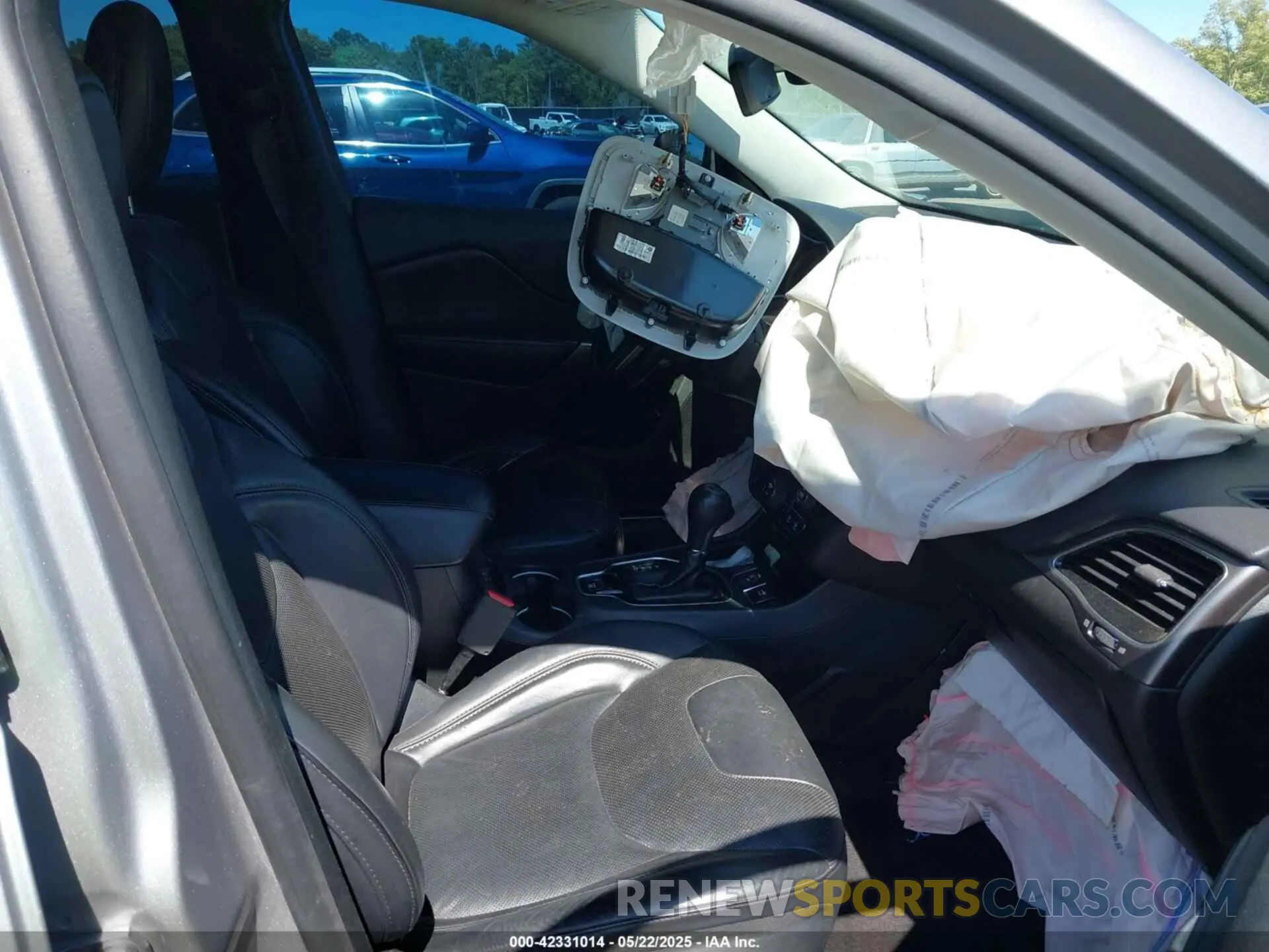 5 fotografías del automóvil dañado 1C4PJMDX1KD166355 JEEP CHEROKEE 2019
