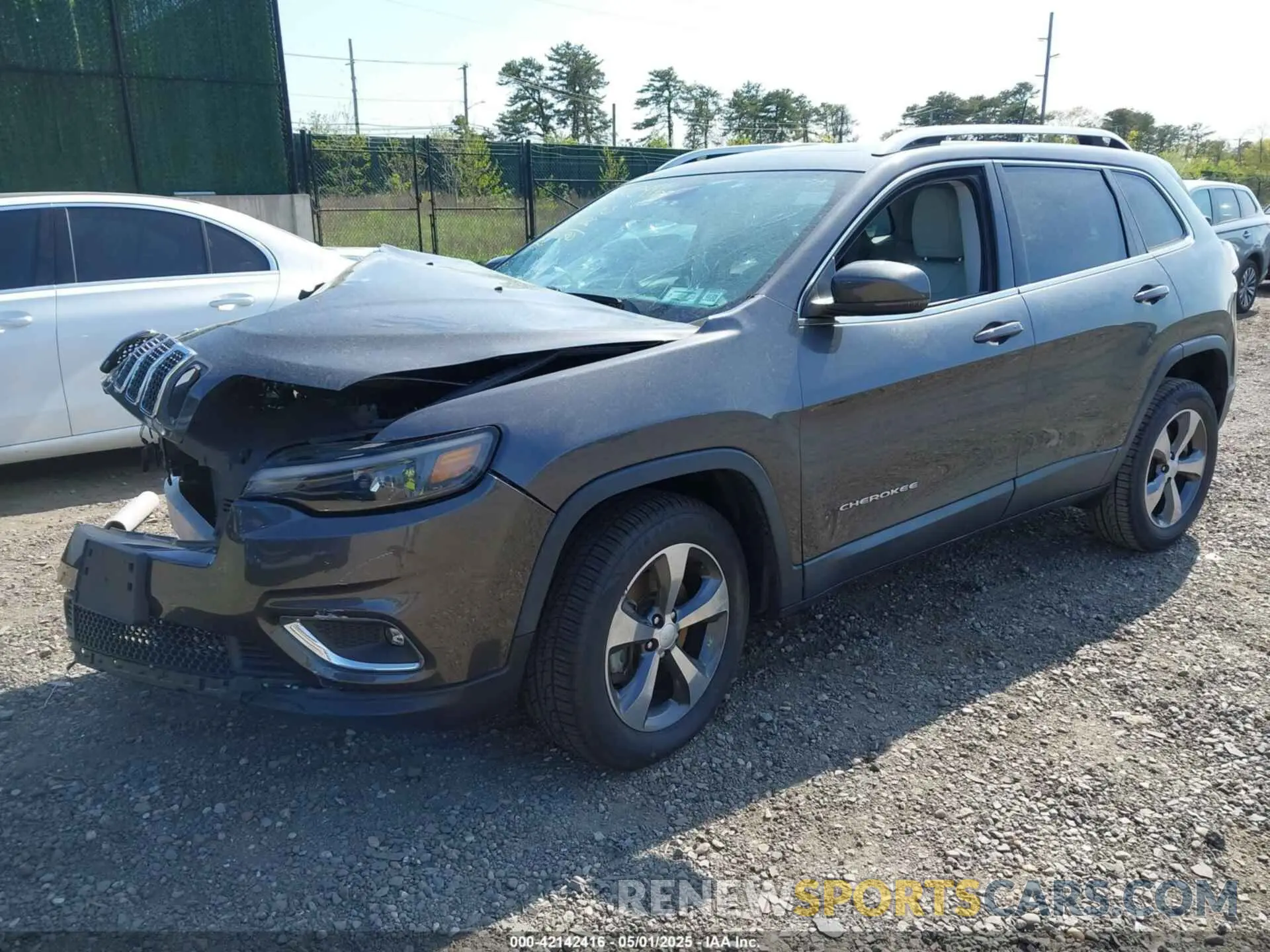 2 fotografías del automóvil dañado 1C4PJMDX1KD356852 JEEP CHEROKEE 2019