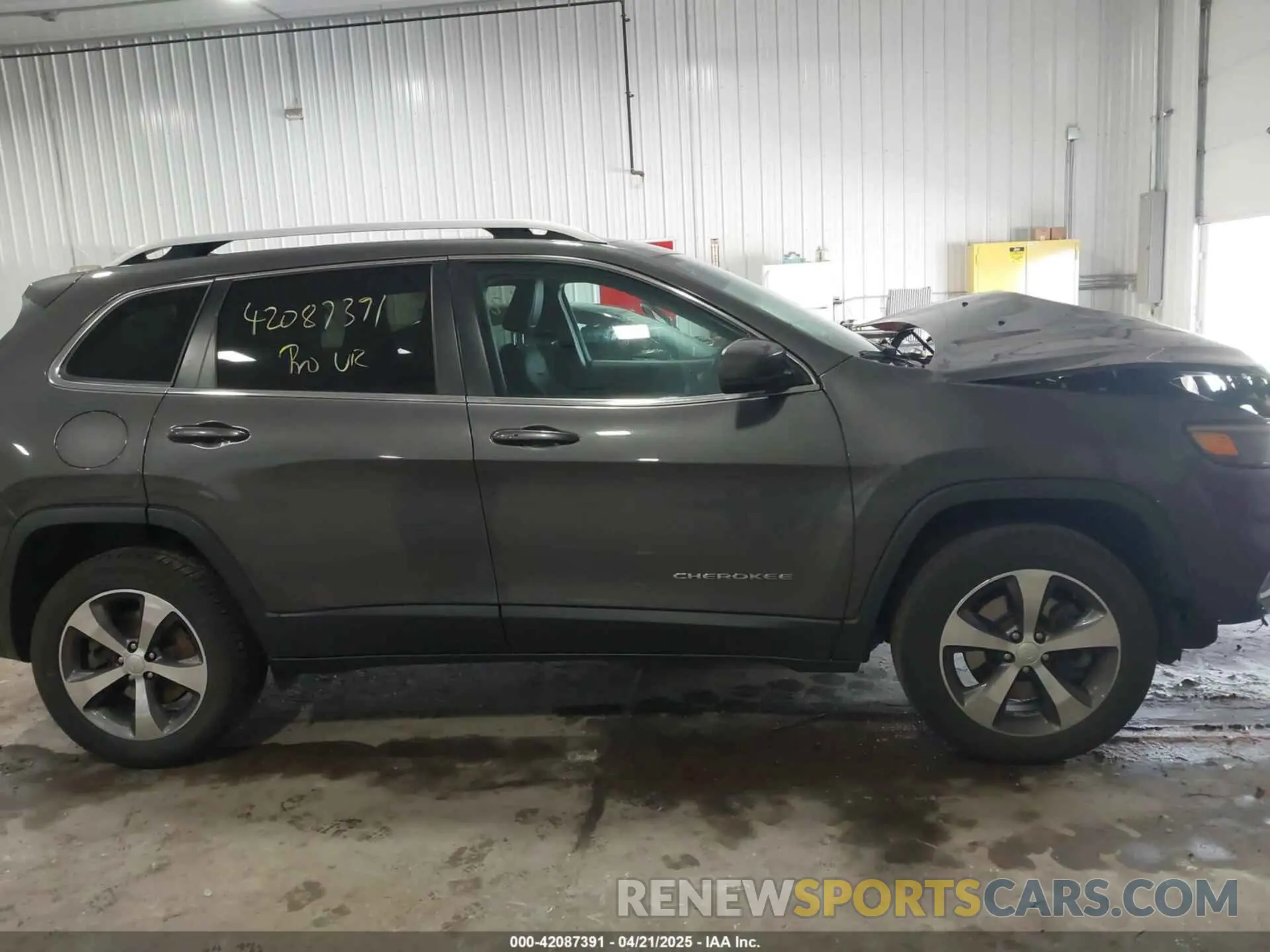 13 fotografías del automóvil dañado 1C4PJMDX2KD467412 JEEP CHEROKEE 2019