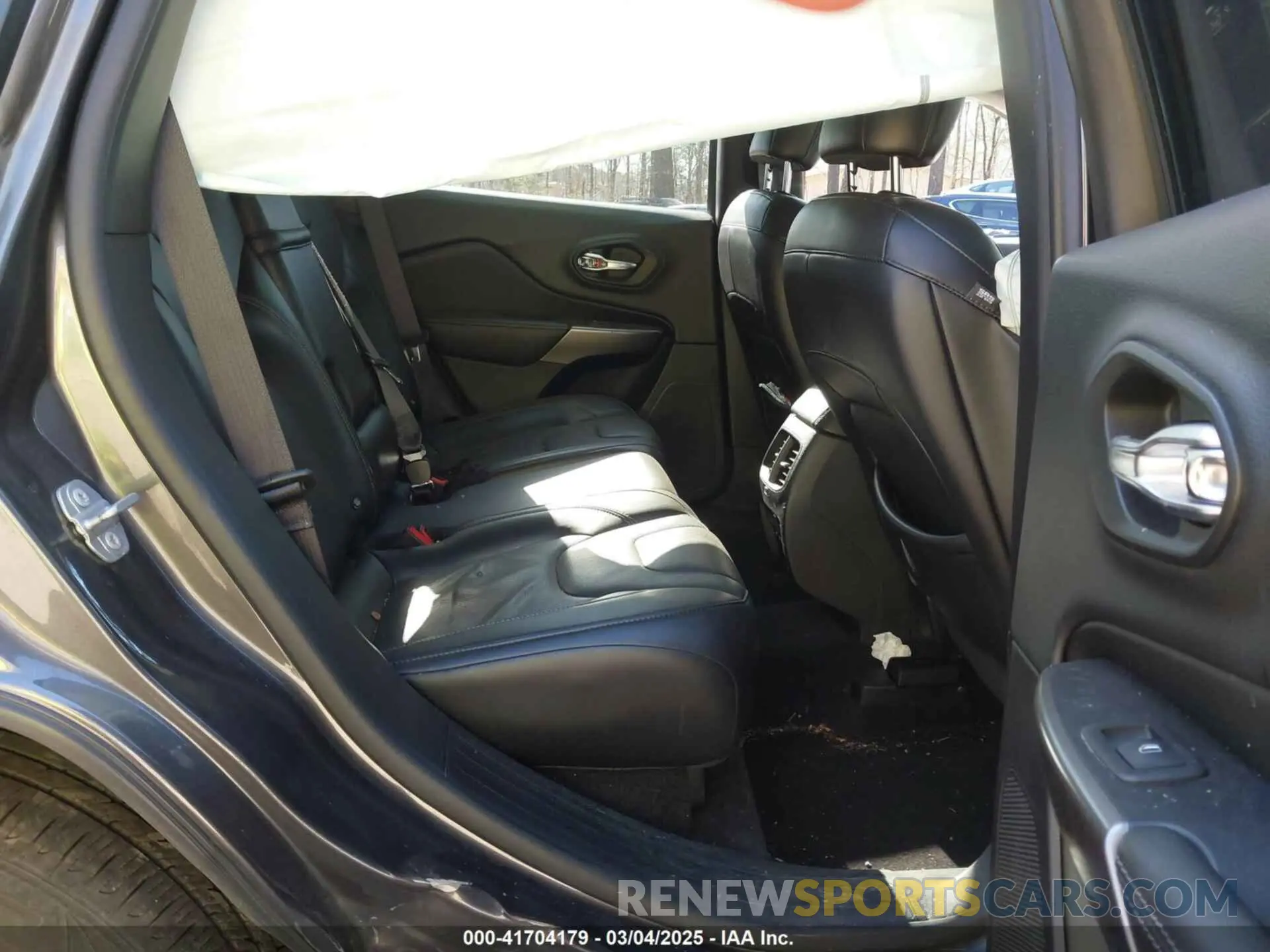 8 fotografías del automóvil dañado 1C4PJMDX5KD150191 JEEP CHEROKEE 2019