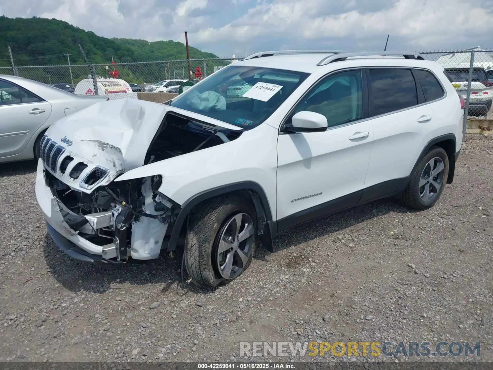 2 fotografías del automóvil dañado 1C4PJMDX5KD344073 JEEP CHEROKEE 2019