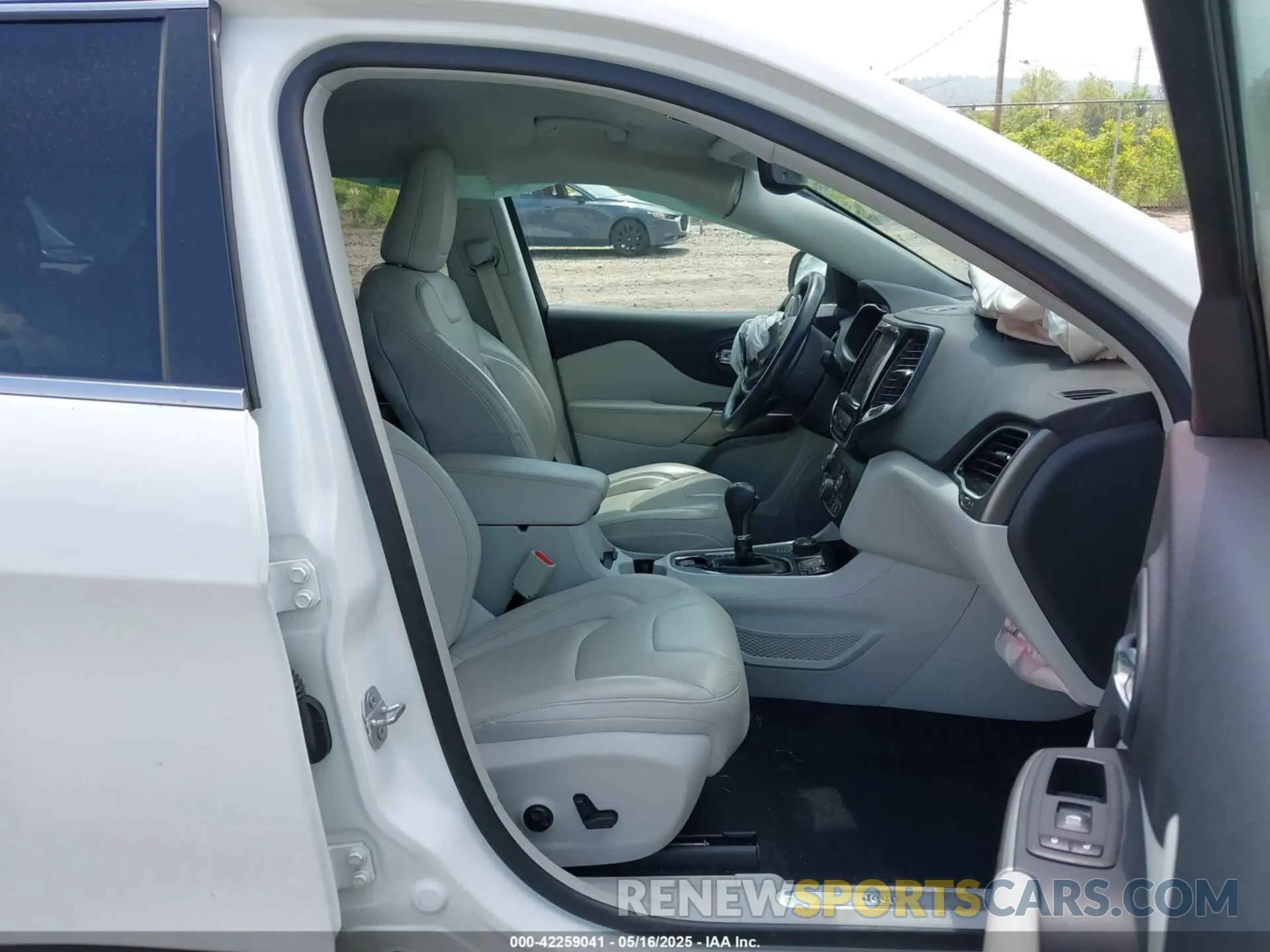 5 fotografías del automóvil dañado 1C4PJMDX5KD344073 JEEP CHEROKEE 2019