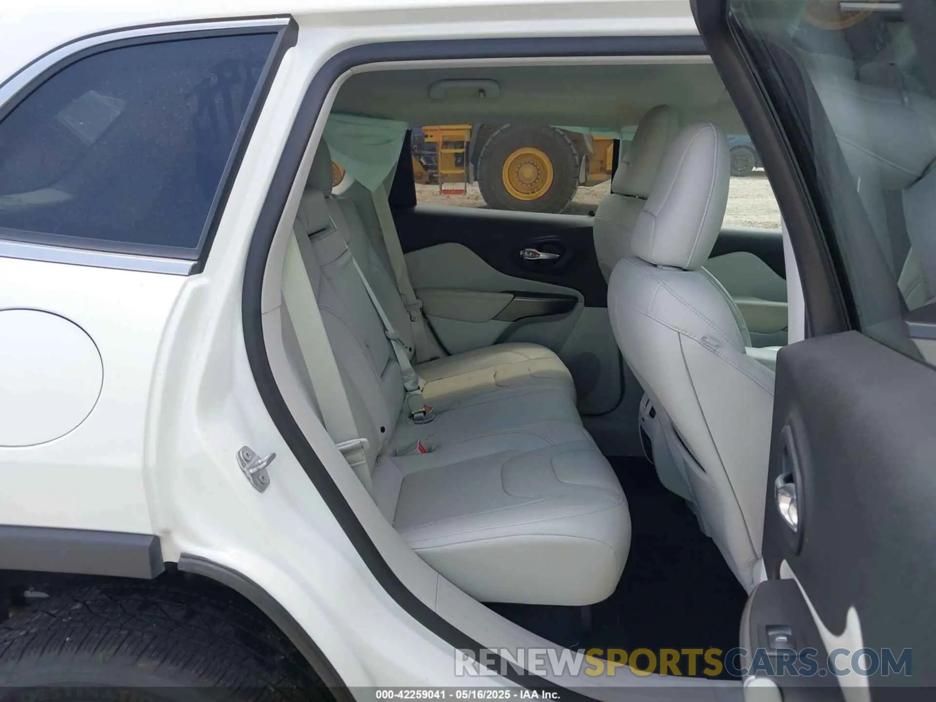 8 fotografías del automóvil dañado 1C4PJMDX5KD344073 JEEP CHEROKEE 2019