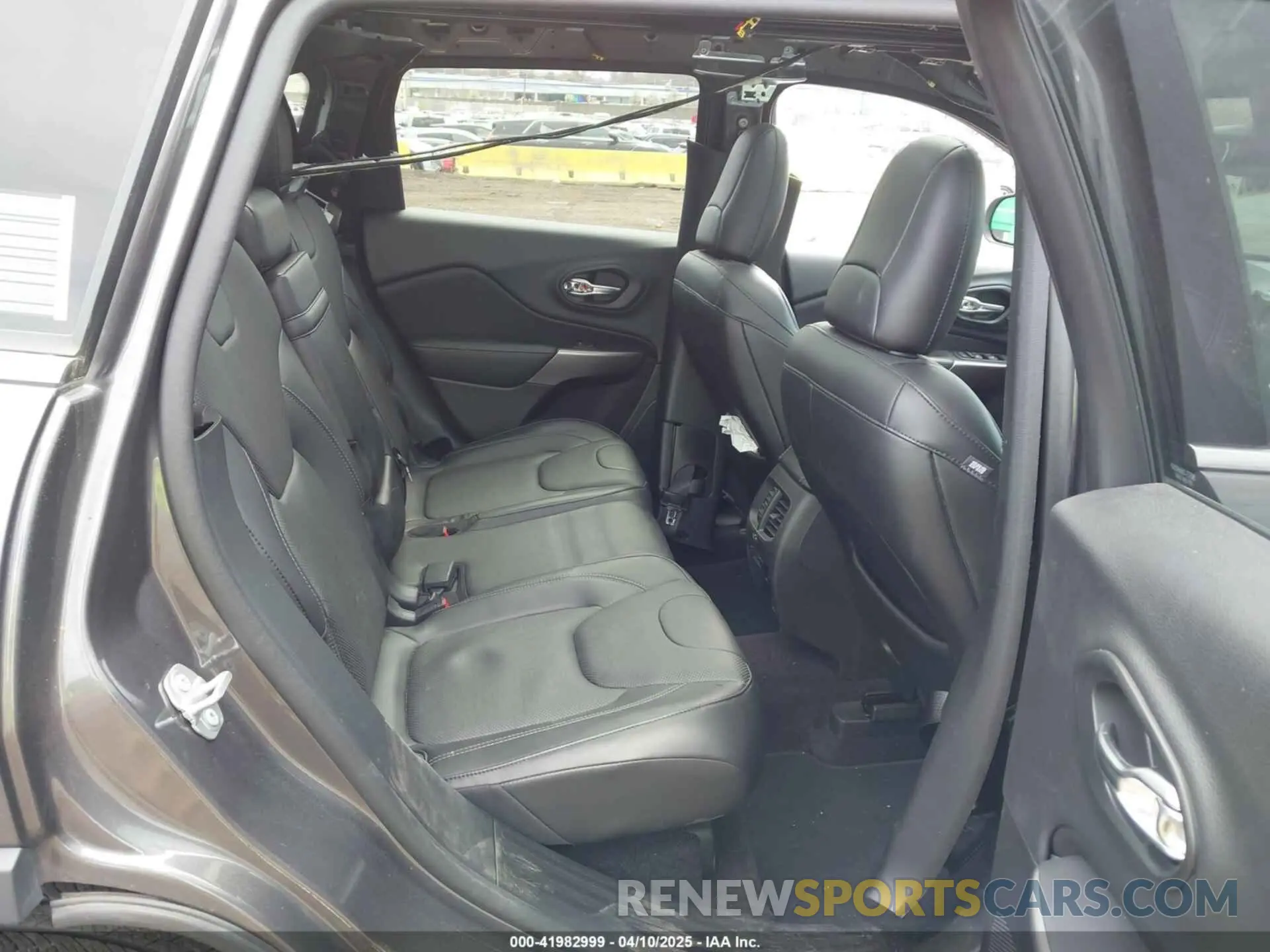 8 fotografías del automóvil dañado 1C4PJMDX6KD156310 JEEP CHEROKEE 2019