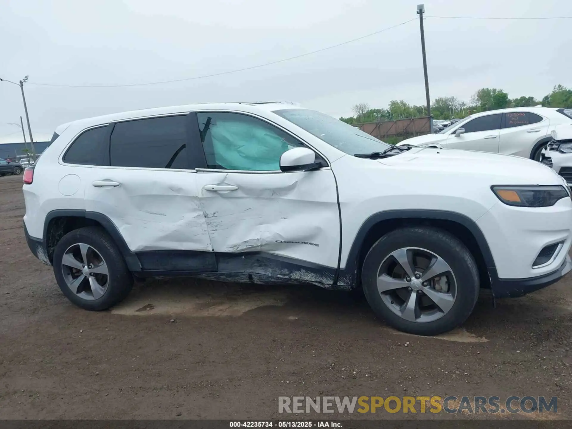 14 fotografías del automóvil dañado 1C4PJMDX6KD252972 JEEP CHEROKEE 2019