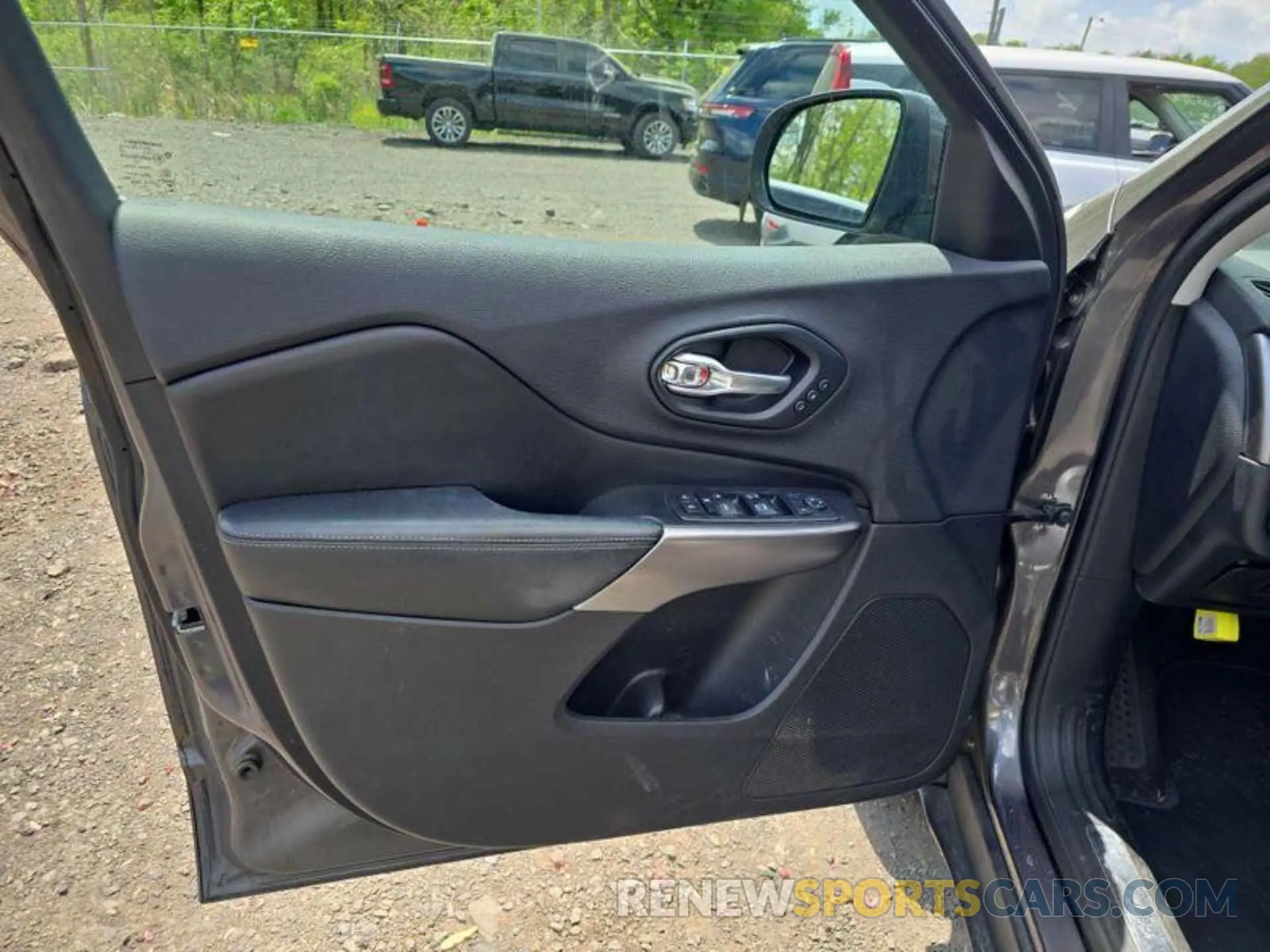 8 fotografías del automóvil dañado 1C4PJMDX6KD373808 JEEP CHEROKEE 2019