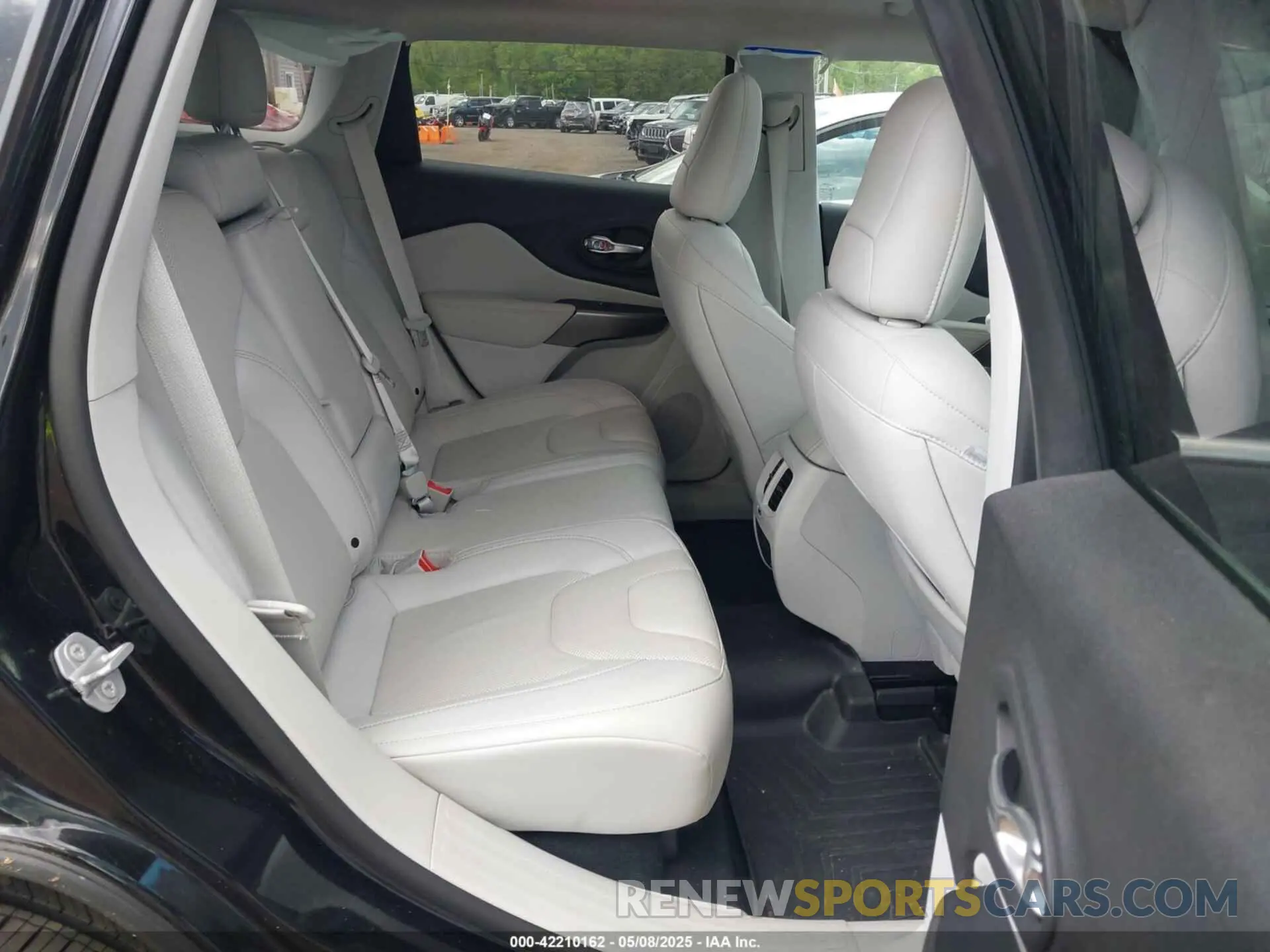 8 fotografías del automóvil dañado 1C4PJMDX6KD457370 JEEP CHEROKEE 2019