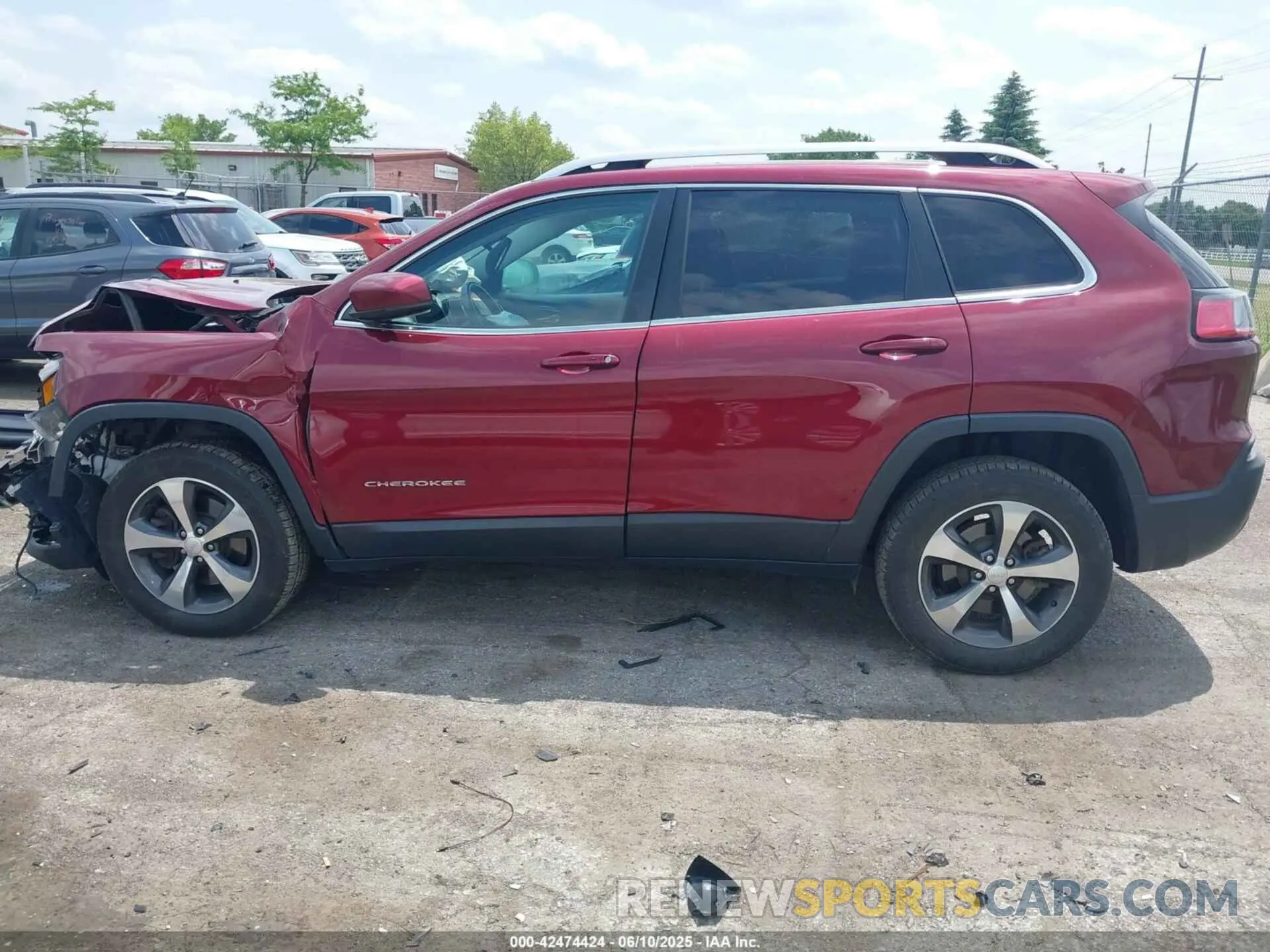 14 fotografías del automóvil dañado 1C4PJMDX8KD230388 JEEP CHEROKEE 2019