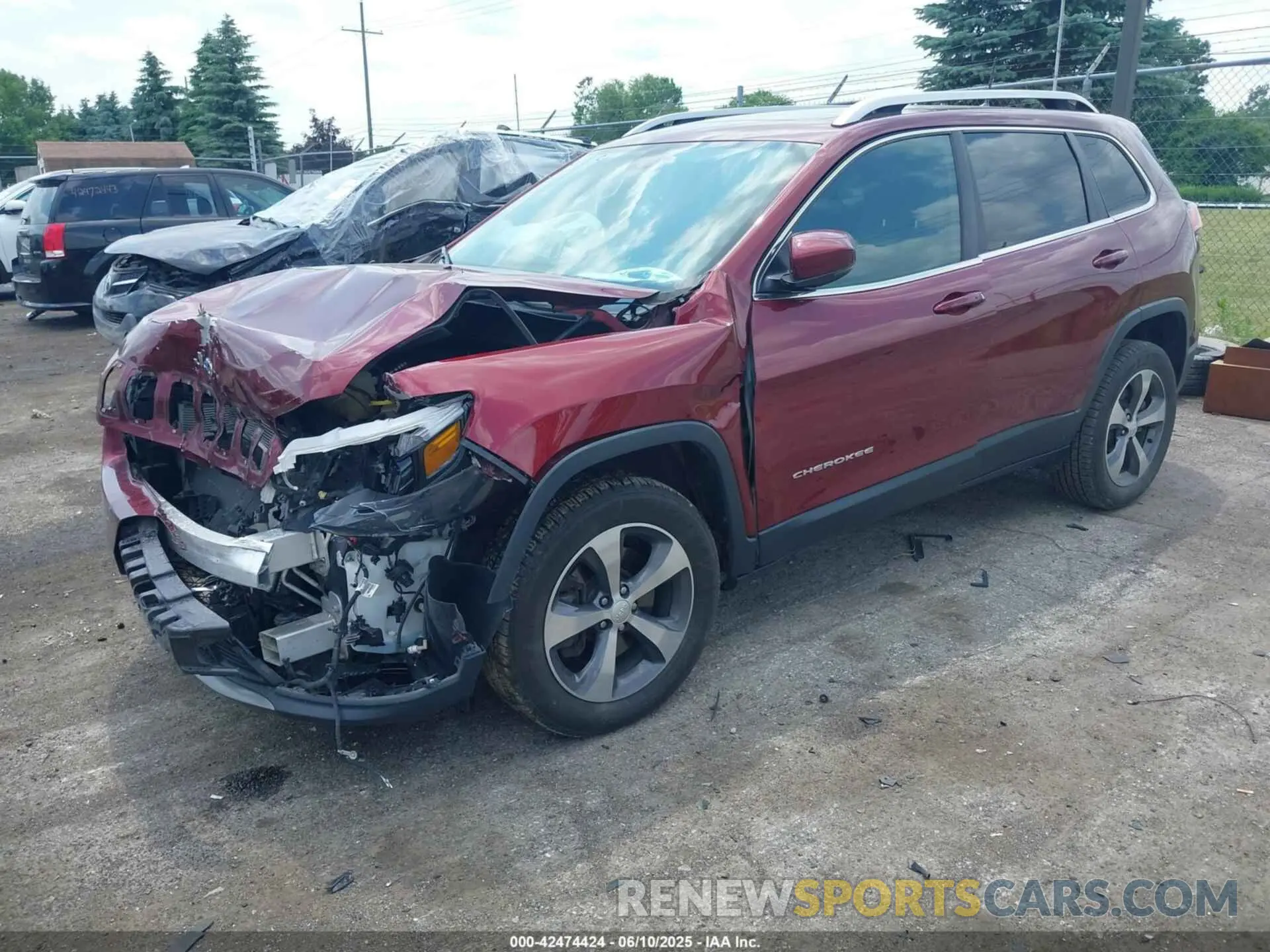 2 fotografías del automóvil dañado 1C4PJMDX8KD230388 JEEP CHEROKEE 2019