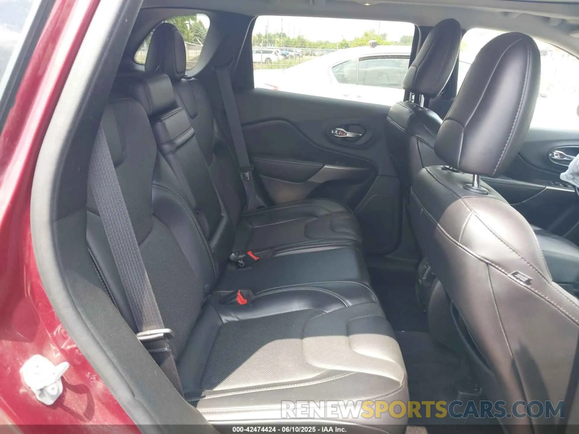 8 fotografías del automóvil dañado 1C4PJMDX8KD230388 JEEP CHEROKEE 2019