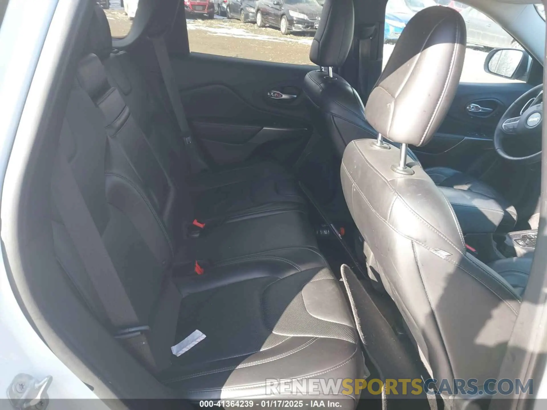 8 fotografías del automóvil dañado 1C4PJMDX8KD385362 JEEP CHEROKEE 2019