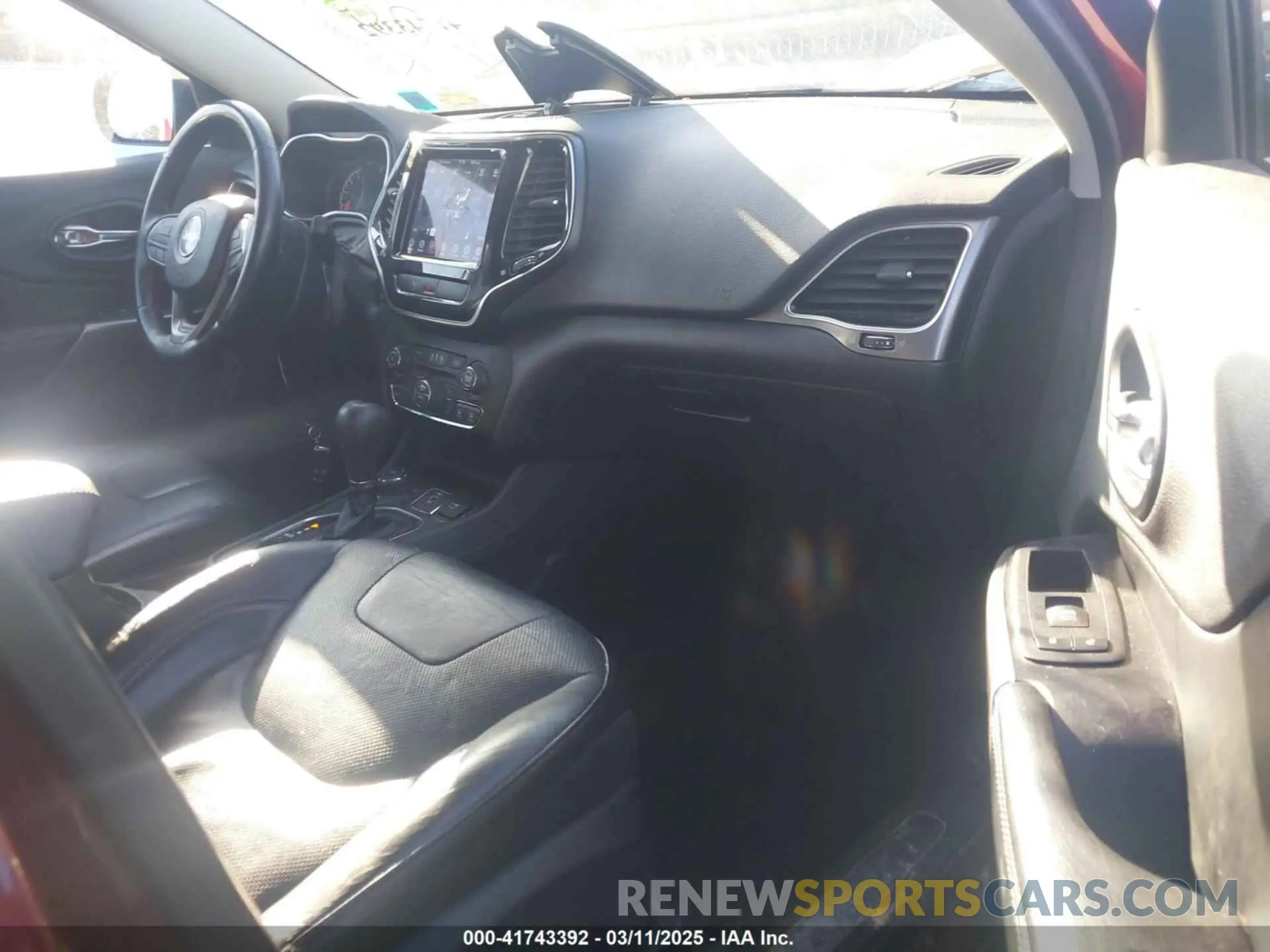 5 fotografías del automóvil dañado 1C4PJMDX8KD441154 JEEP CHEROKEE 2019