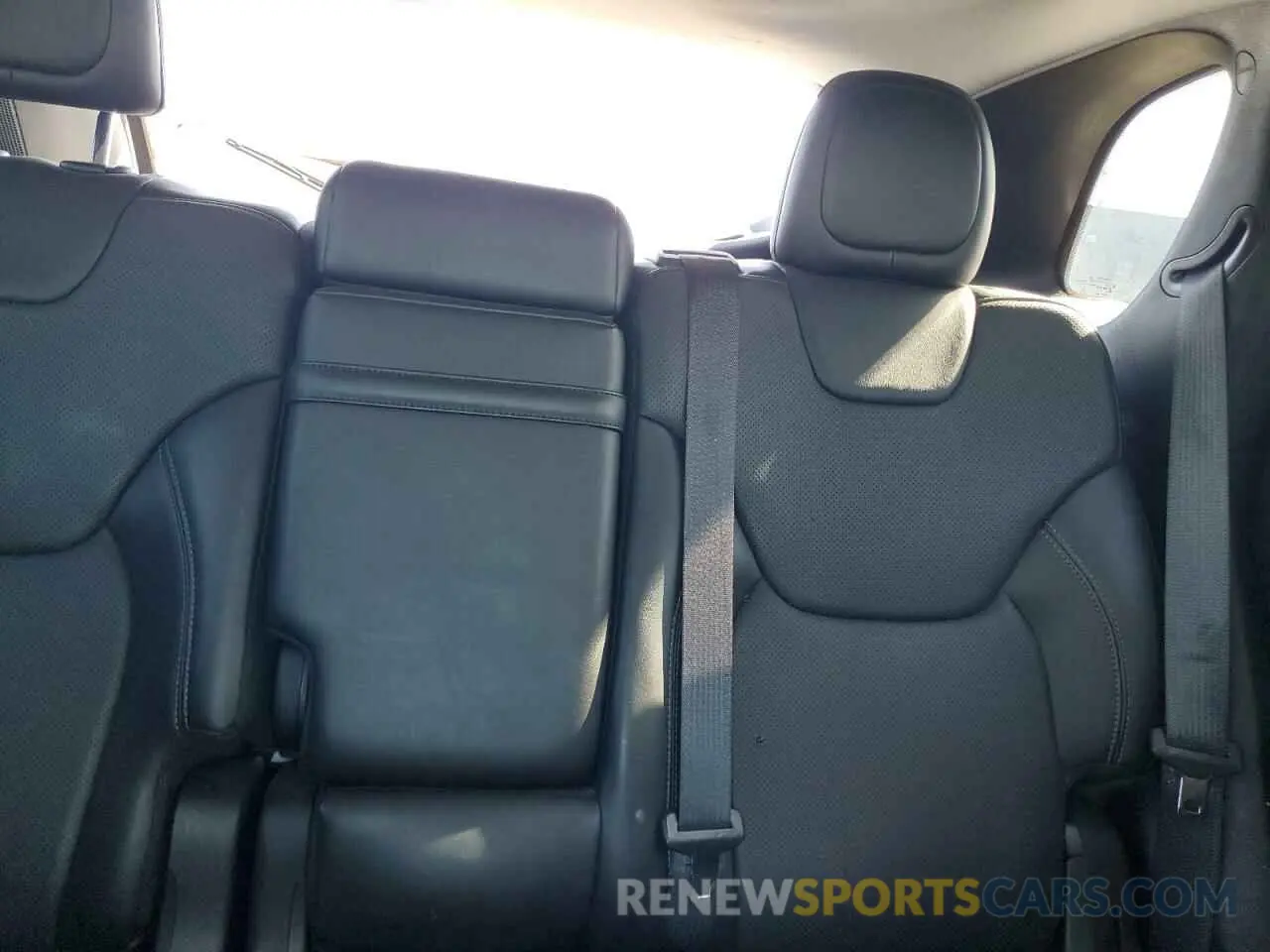 10 fotografías del automóvil dañado 1C4PJMDXXKD104243 JEEP CHEROKEE 2019