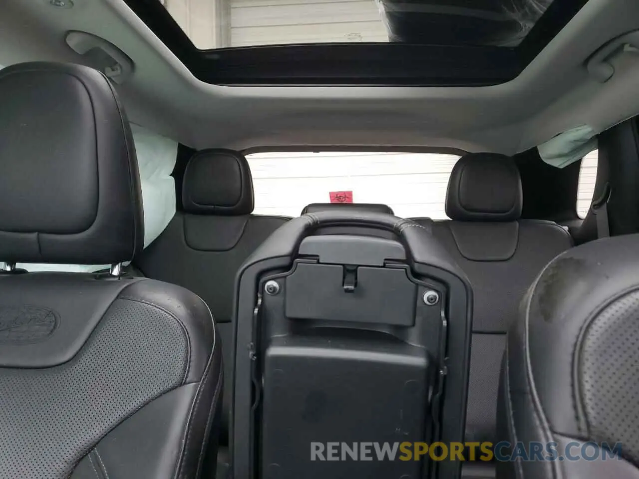 10 fotografías del automóvil dañado 1C4PJMJX0KD155027 JEEP CHEROKEE 2019