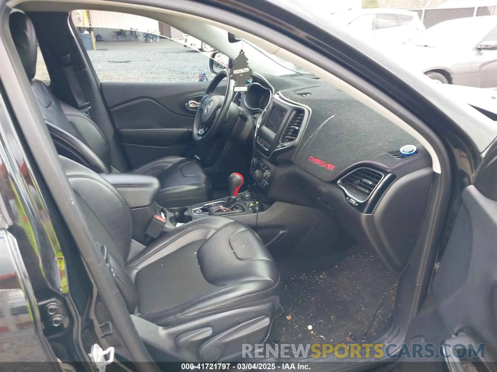 5 fotografías del automóvil dañado 1C4PJMLB0KD291790 JEEP CHEROKEE 2019