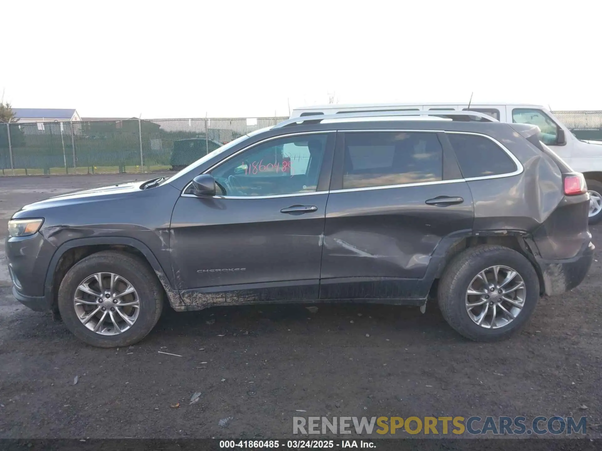 14 fotografías del automóvil dañado 1C4PJMLB1KD311884 JEEP CHEROKEE 2019