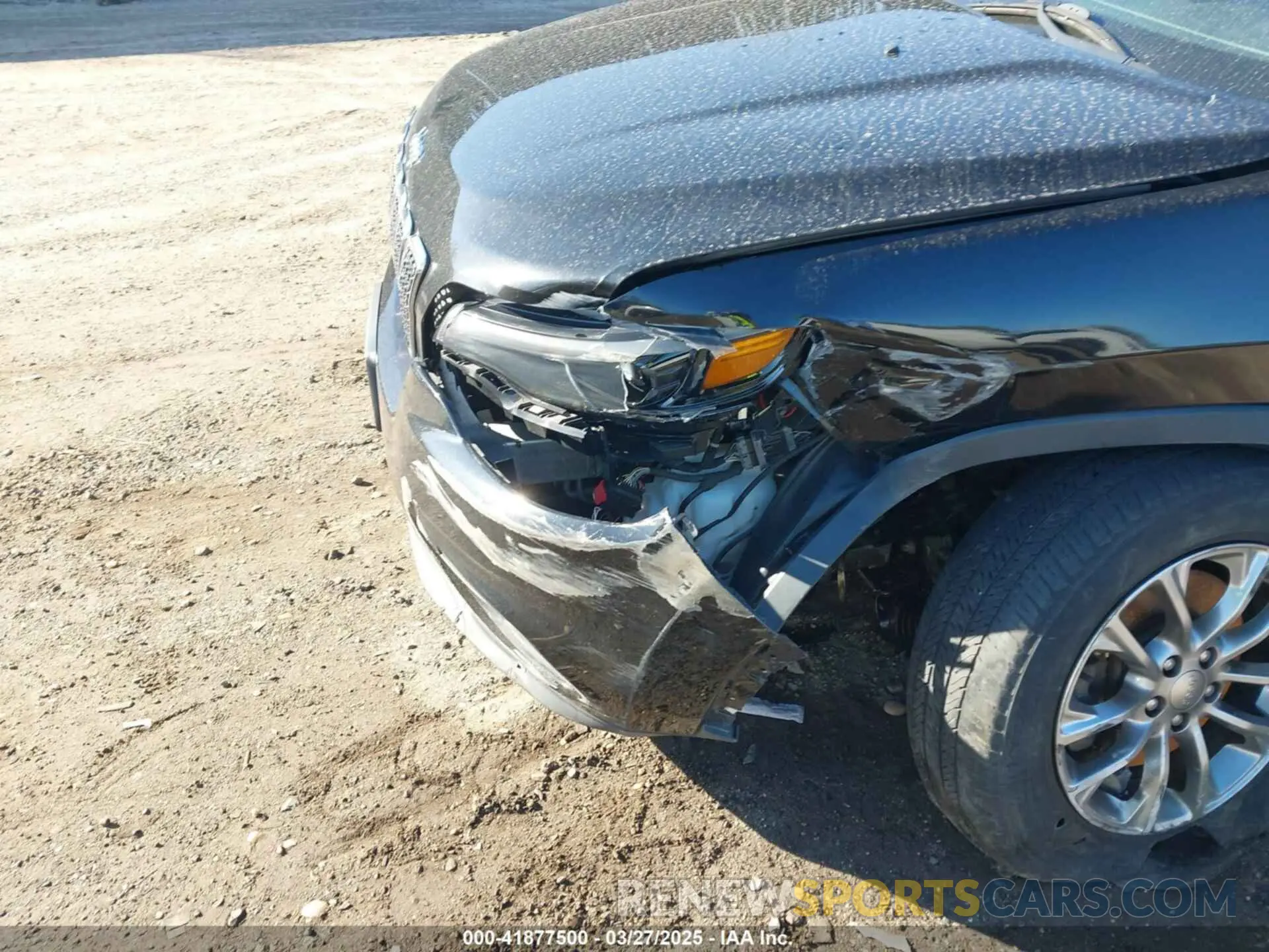6 fotografías del automóvil dañado 1C4PJMLB2KD261304 JEEP CHEROKEE 2019