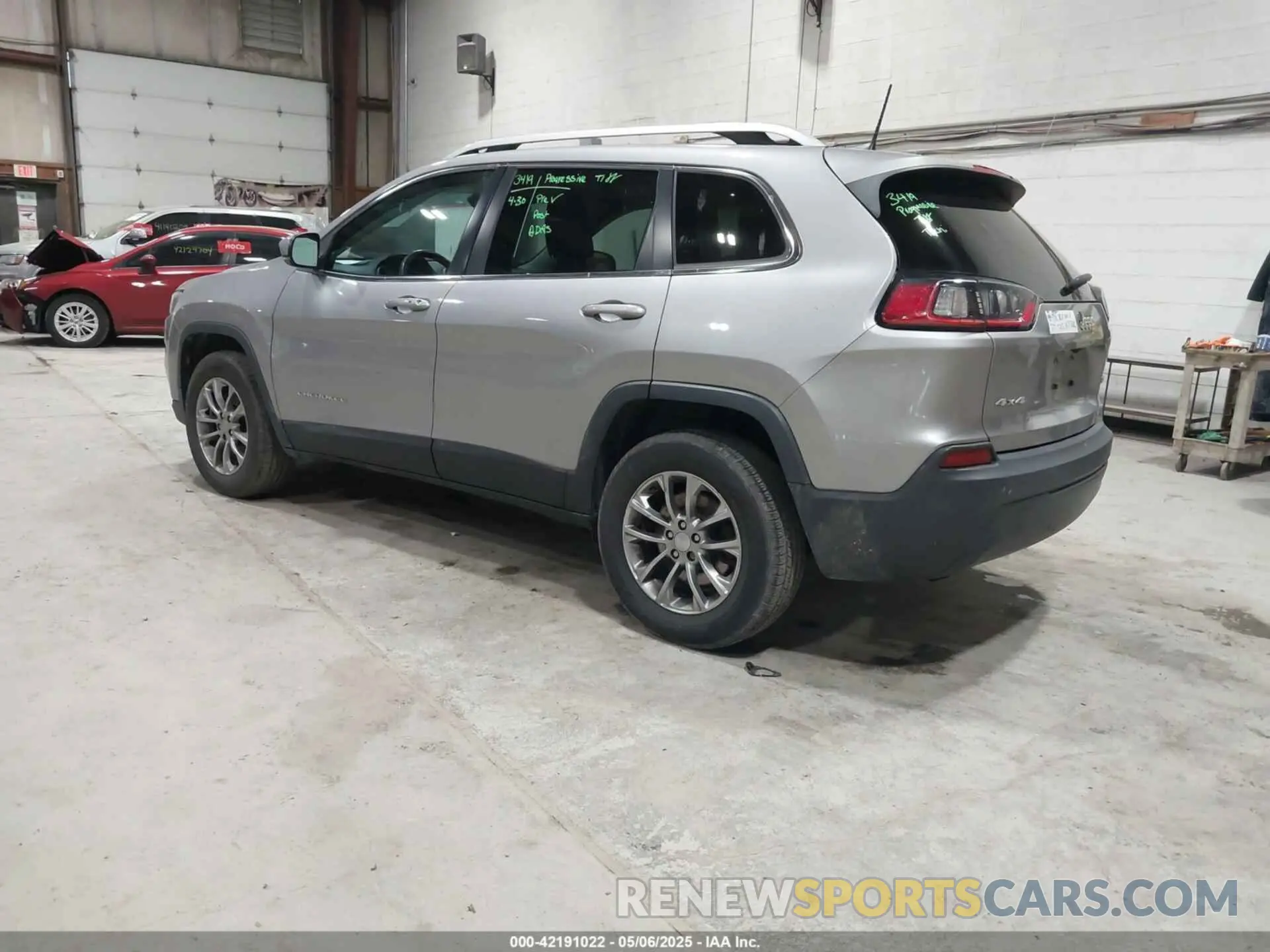 3 fotografías del automóvil dañado 1C4PJMLB2KD289149 JEEP CHEROKEE 2019