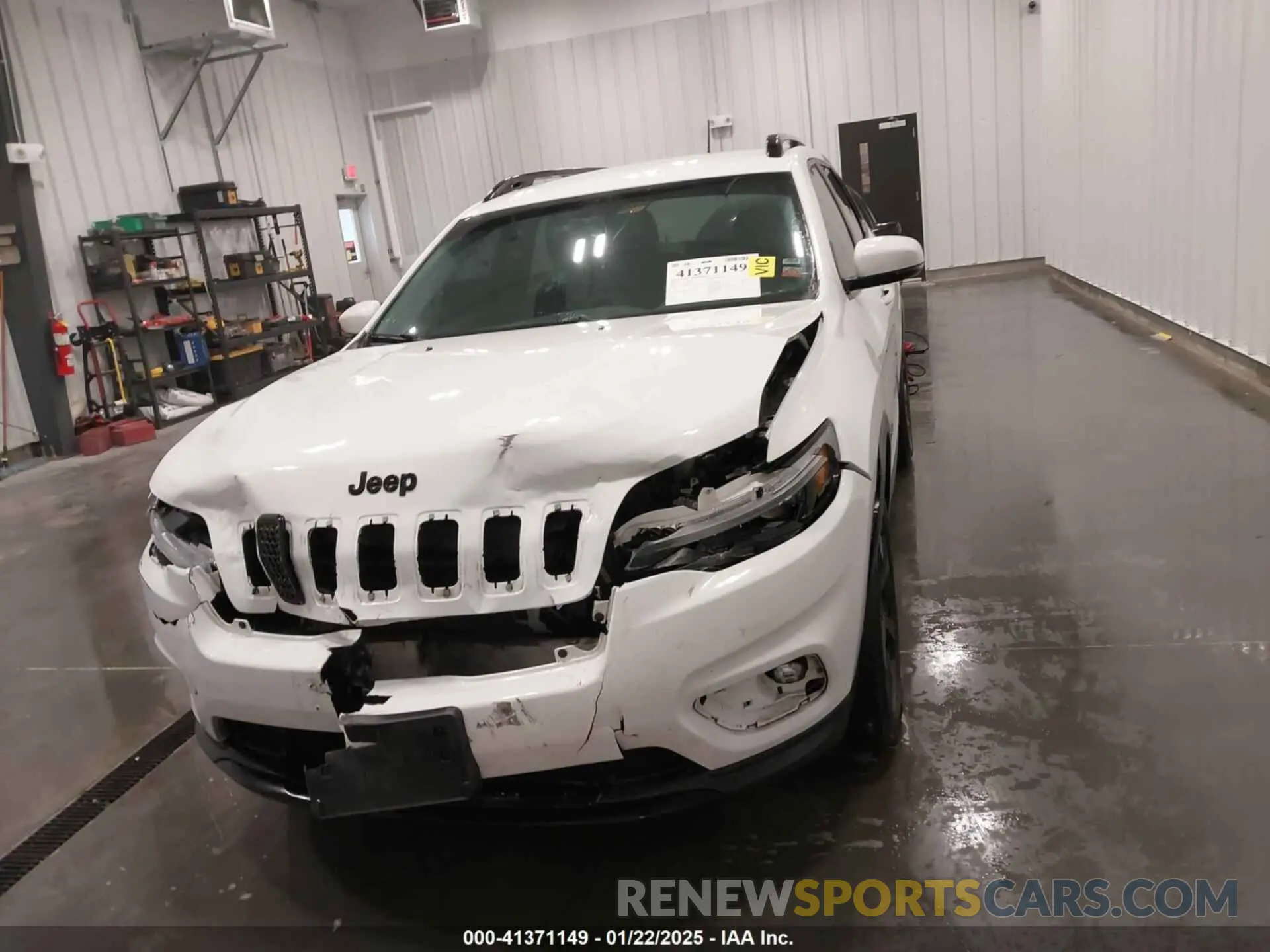 12 fotografías del automóvil dañado 1C4PJMLB2KD294626 JEEP CHEROKEE 2019