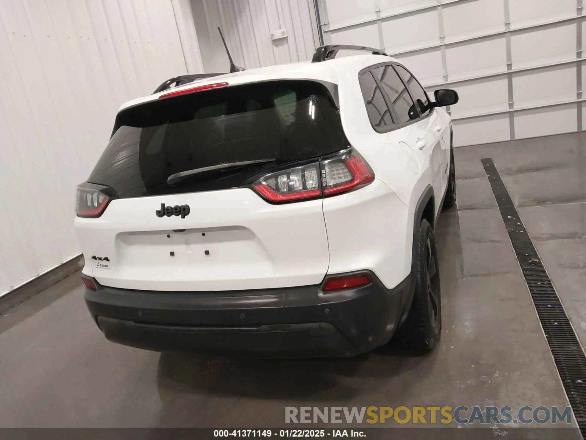 16 fotografías del automóvil dañado 1C4PJMLB2KD294626 JEEP CHEROKEE 2019