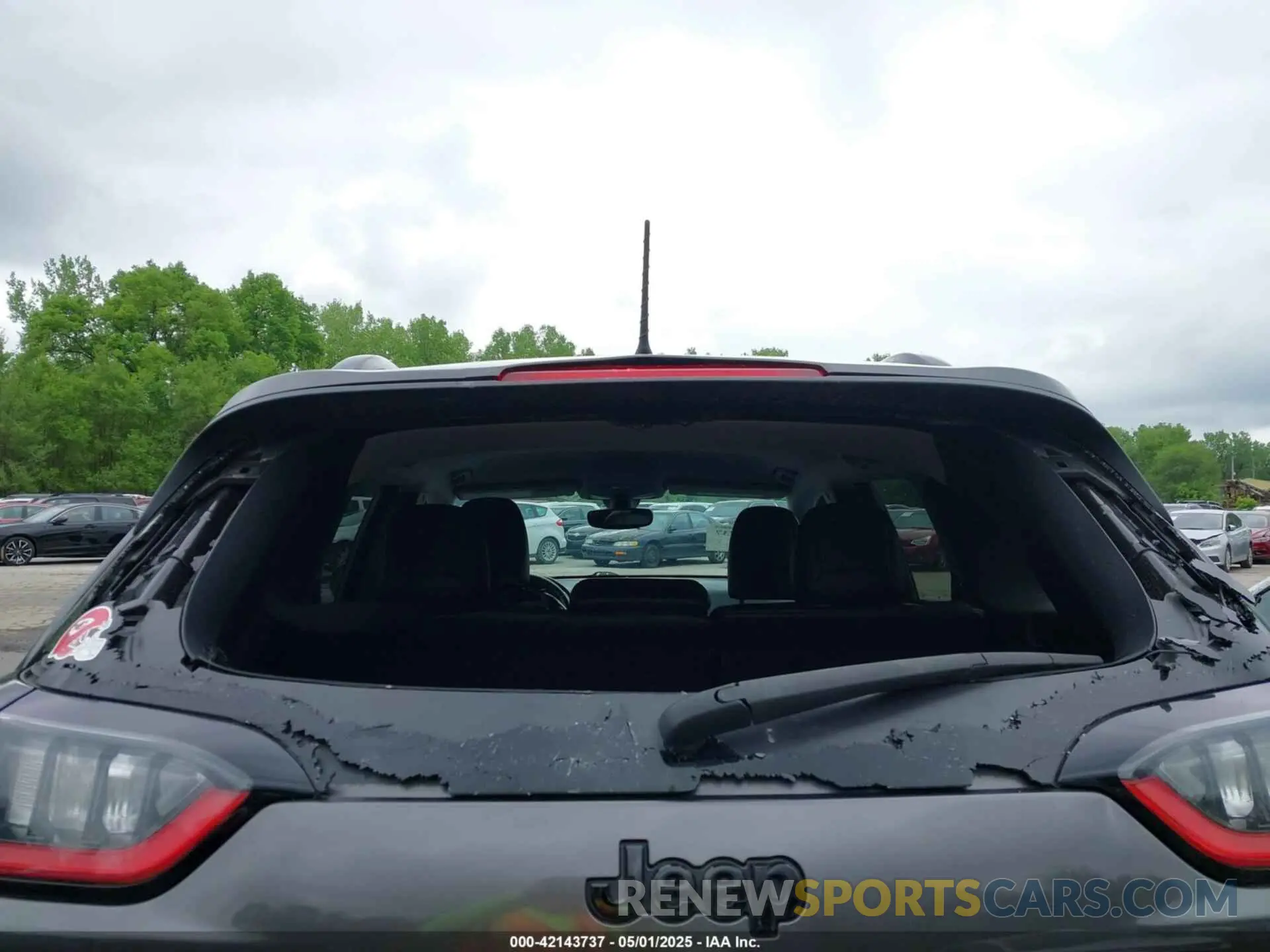 18 fotografías del automóvil dañado 1C4PJMLB2KD328371 JEEP CHEROKEE 2019
