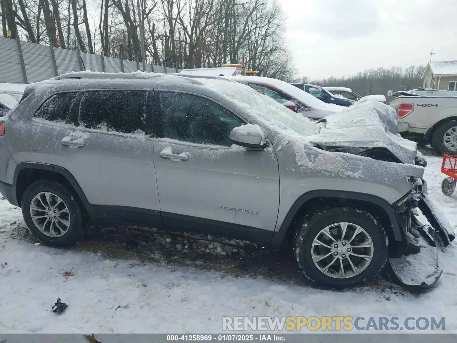 13 fotografías del automóvil dañado 1C4PJMLB3KD173054 JEEP CHEROKEE 2019