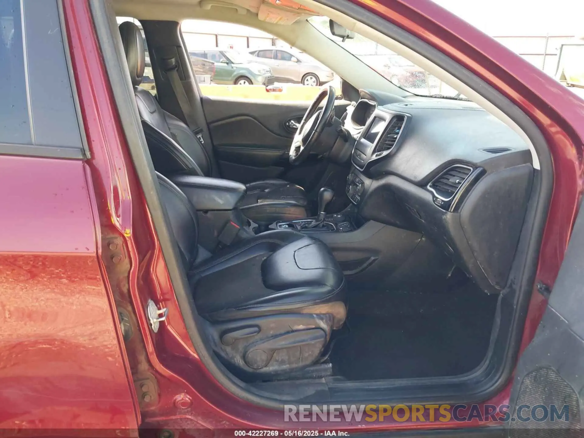 5 fotografías del automóvil dañado 1C4PJMLB3KD400324 JEEP CHEROKEE 2019