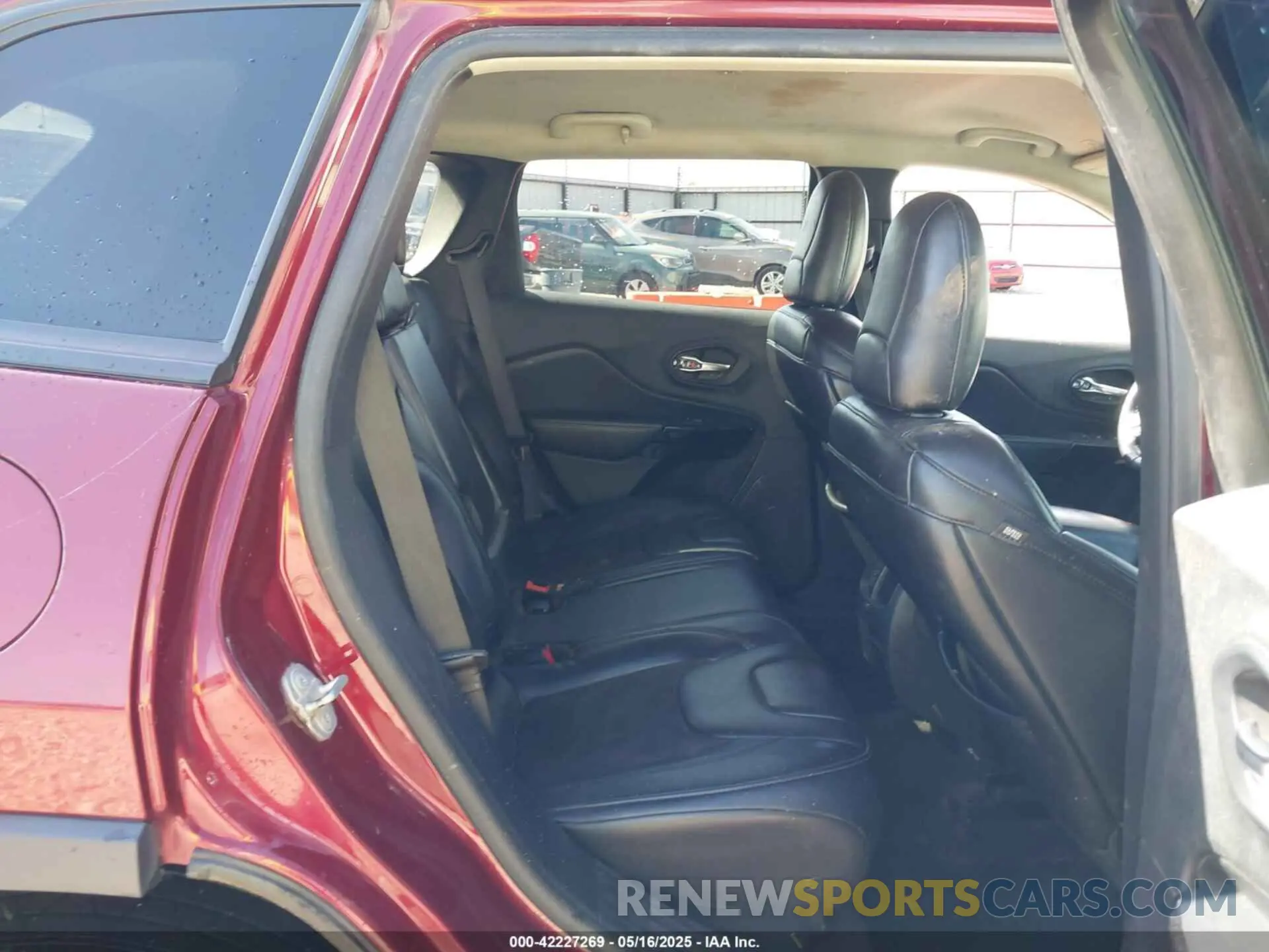 8 fotografías del automóvil dañado 1C4PJMLB3KD400324 JEEP CHEROKEE 2019