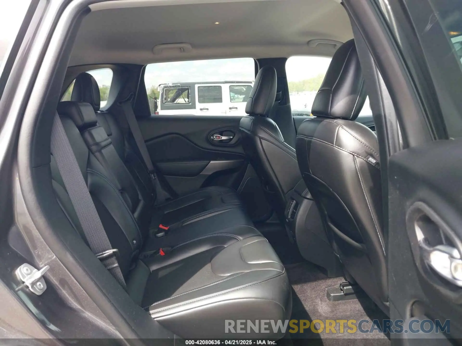 8 fotografías del automóvil dañado 1C4PJMLB4KD139544 JEEP CHEROKEE 2019