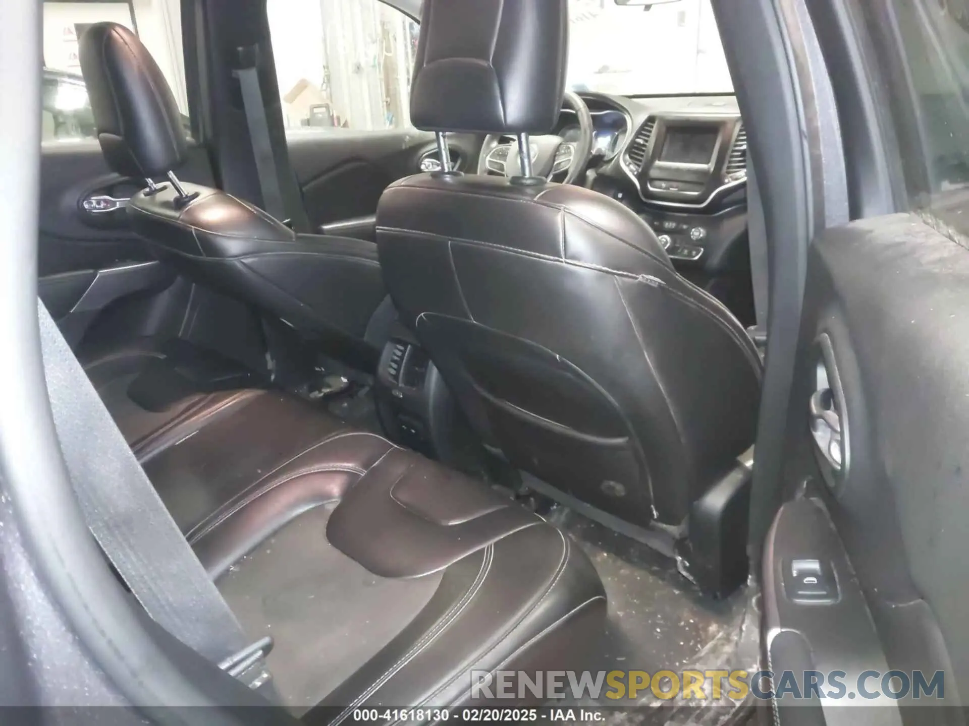 8 fotografías del automóvil dañado 1C4PJMLB4KD307179 JEEP CHEROKEE 2019