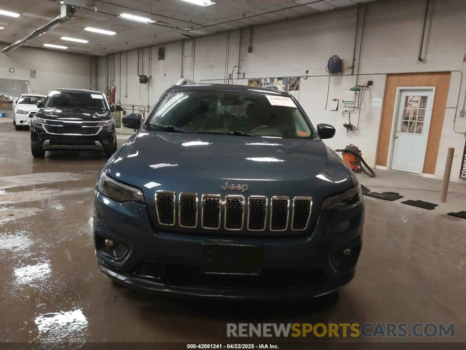 12 fotografías del automóvil dañado 1C4PJMLB4KD462220 JEEP CHEROKEE 2019